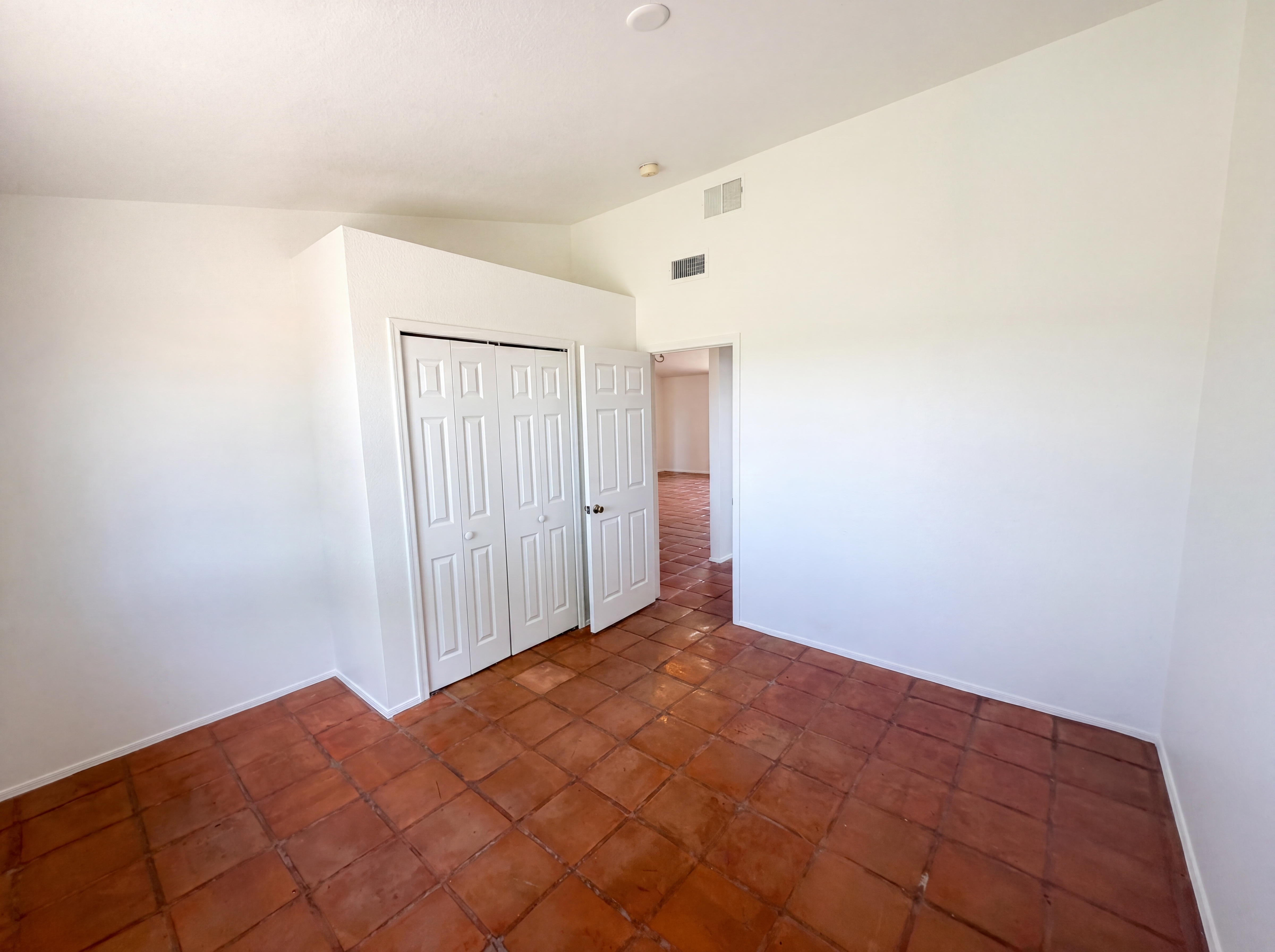 Photo 11 of 21 of 9625 N Broadmede St, Tucson, AZ