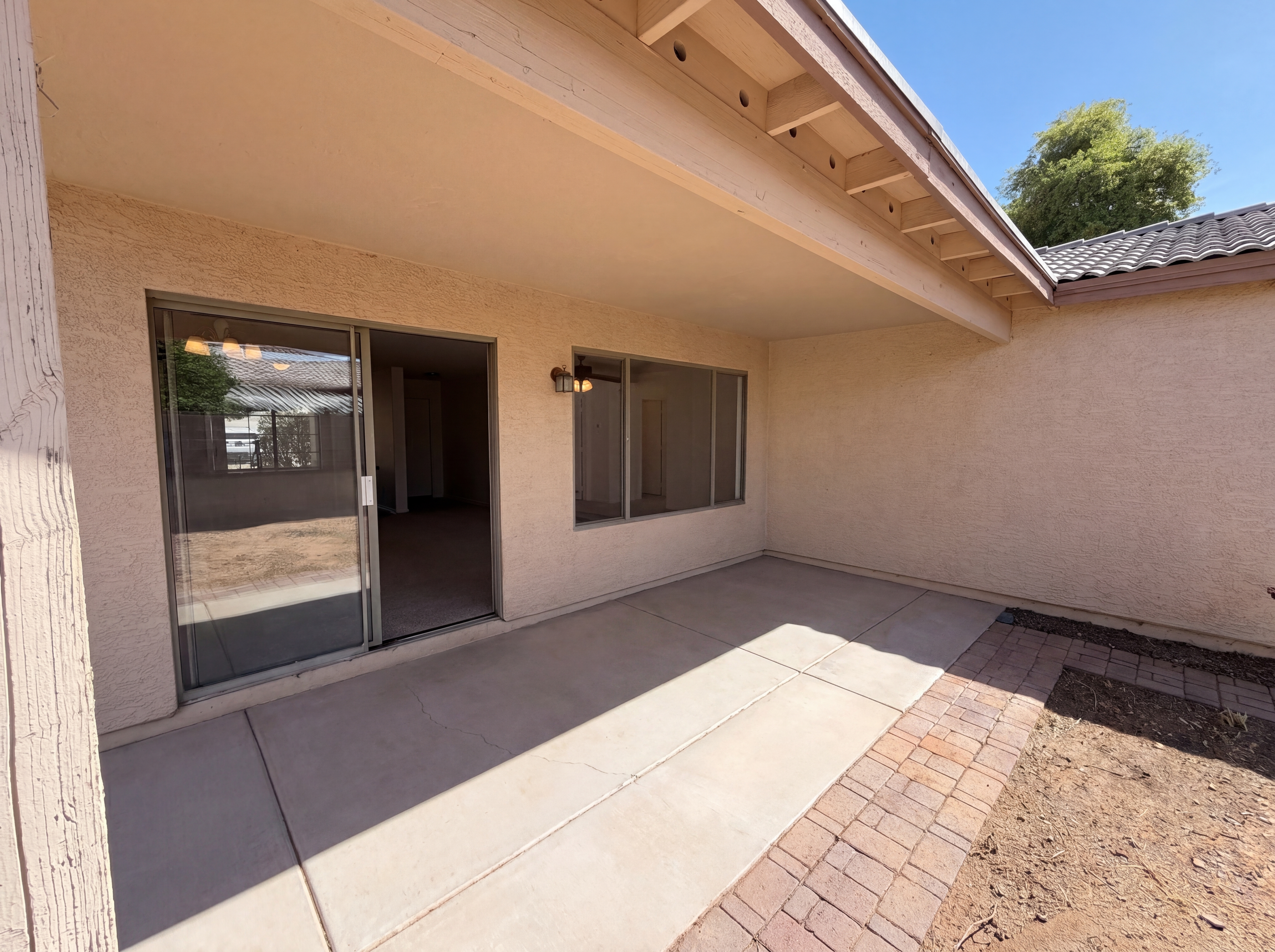 Photo 5 of 23 of 727 E Mahoney Cir, Buckeye, AZ