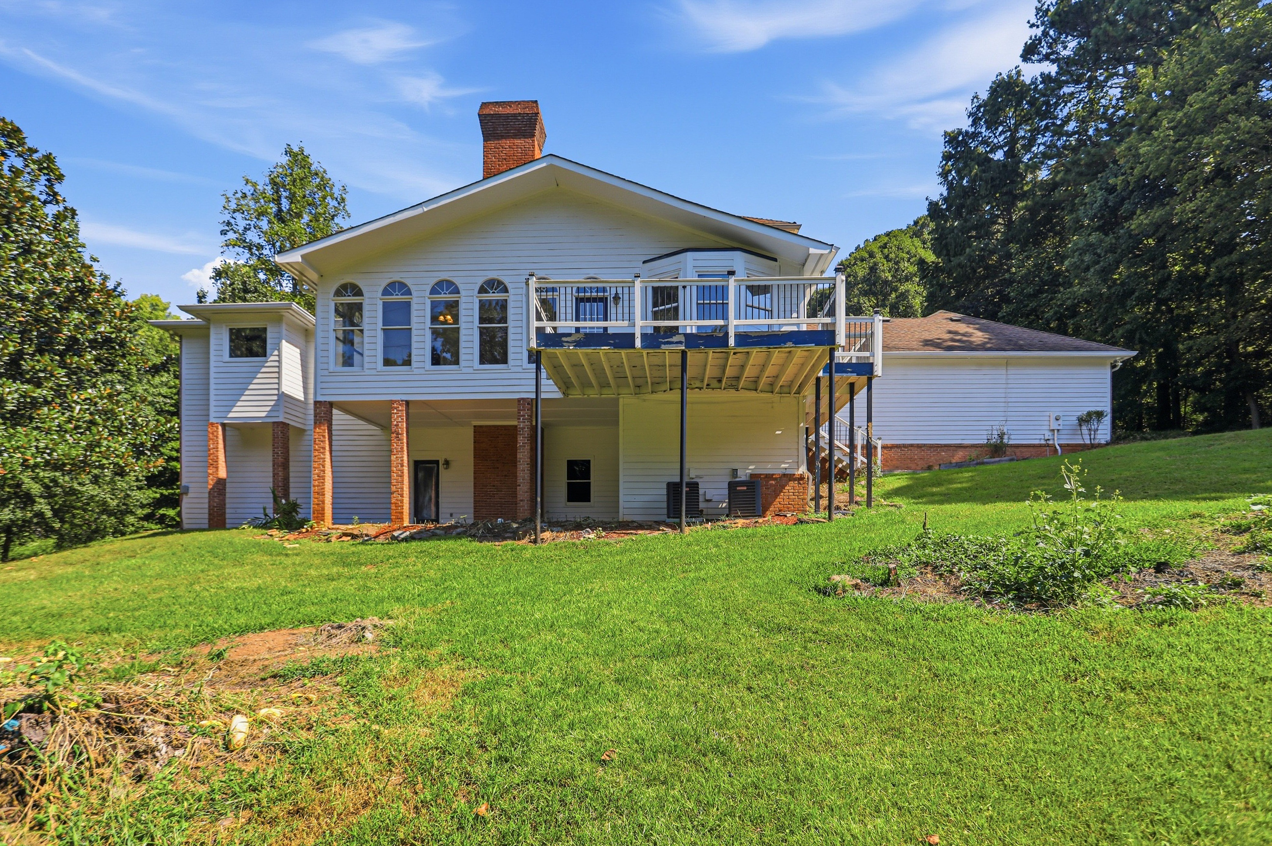 Photo 5 of 28 of 1102 Timber Glen Ct SW, Lilburn, GA