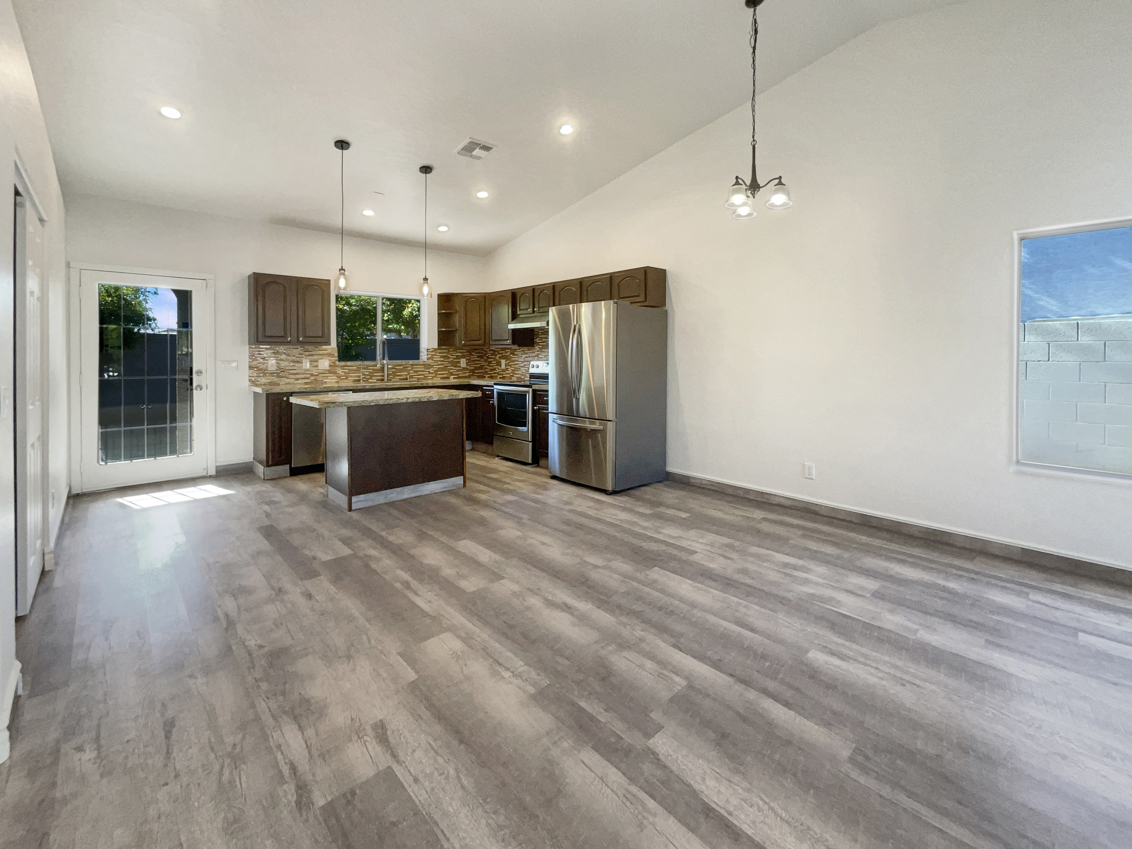 Photo 13 of 22 of 1901 E Marquette Dr, Gilbert, AZ