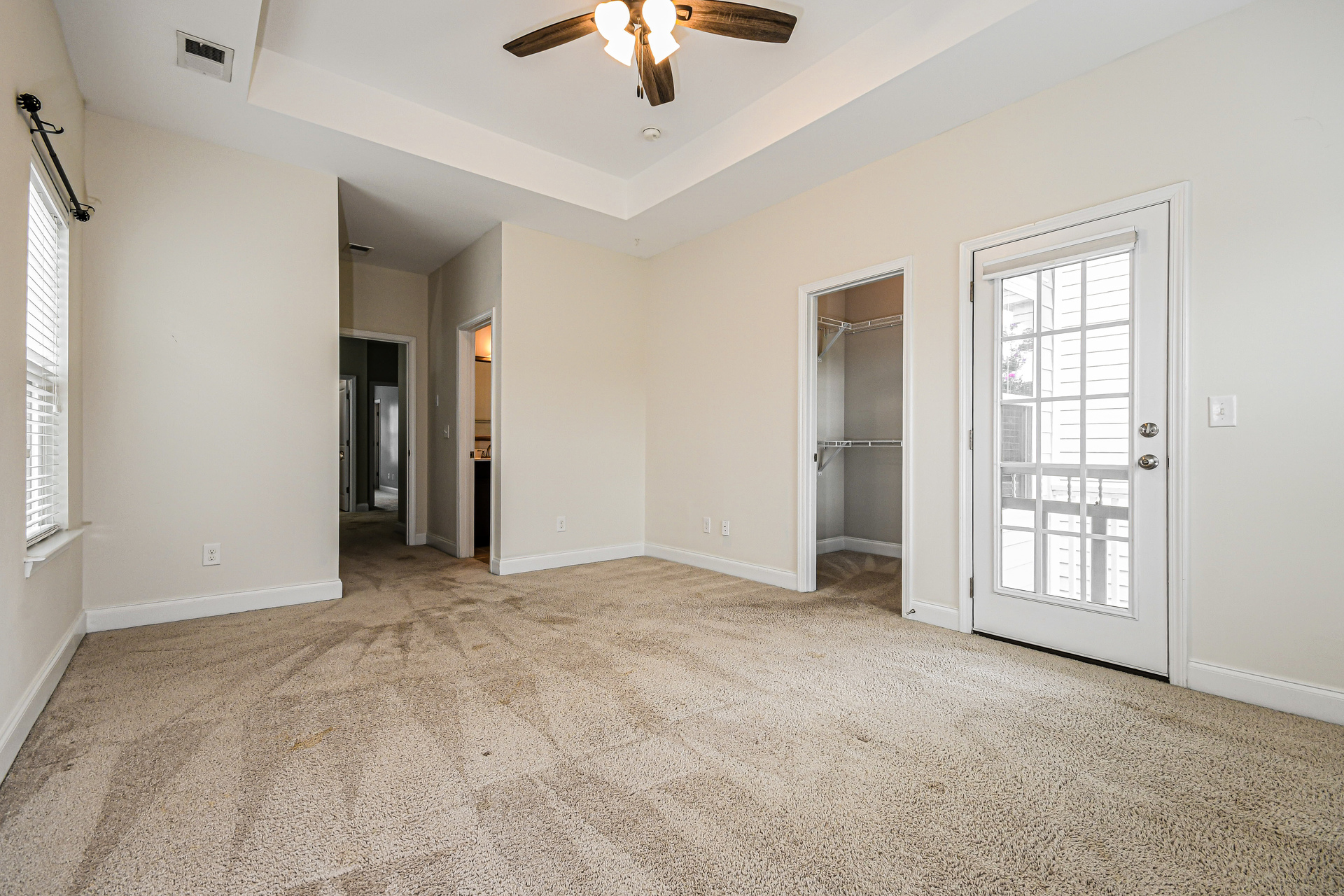 Photo 9 of 20 of 1055 Ashley Garden Blvd, Charleston, SC