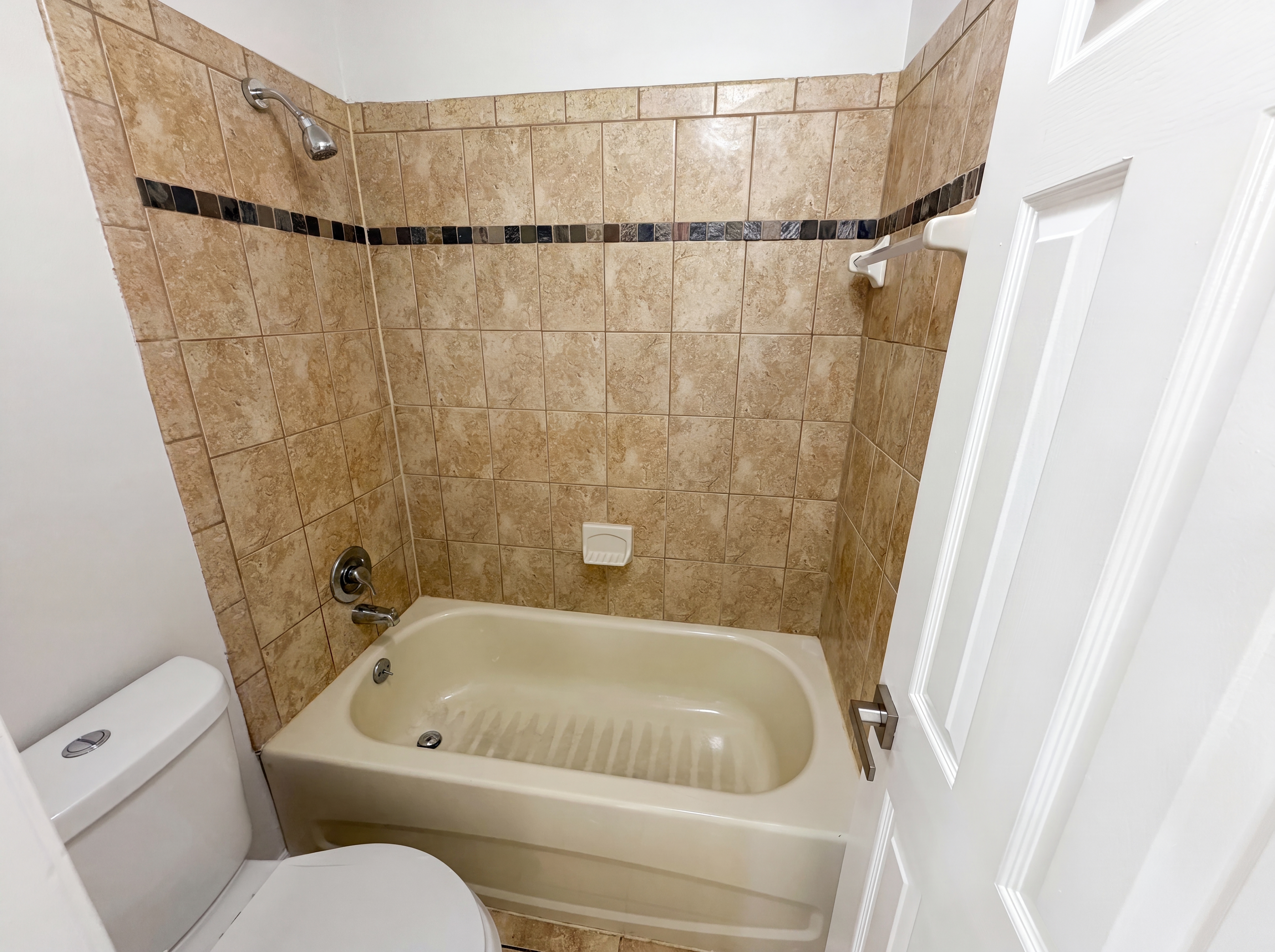 Photo 17 of 24 of 1602 Little Falls Cir, Orlando, FL