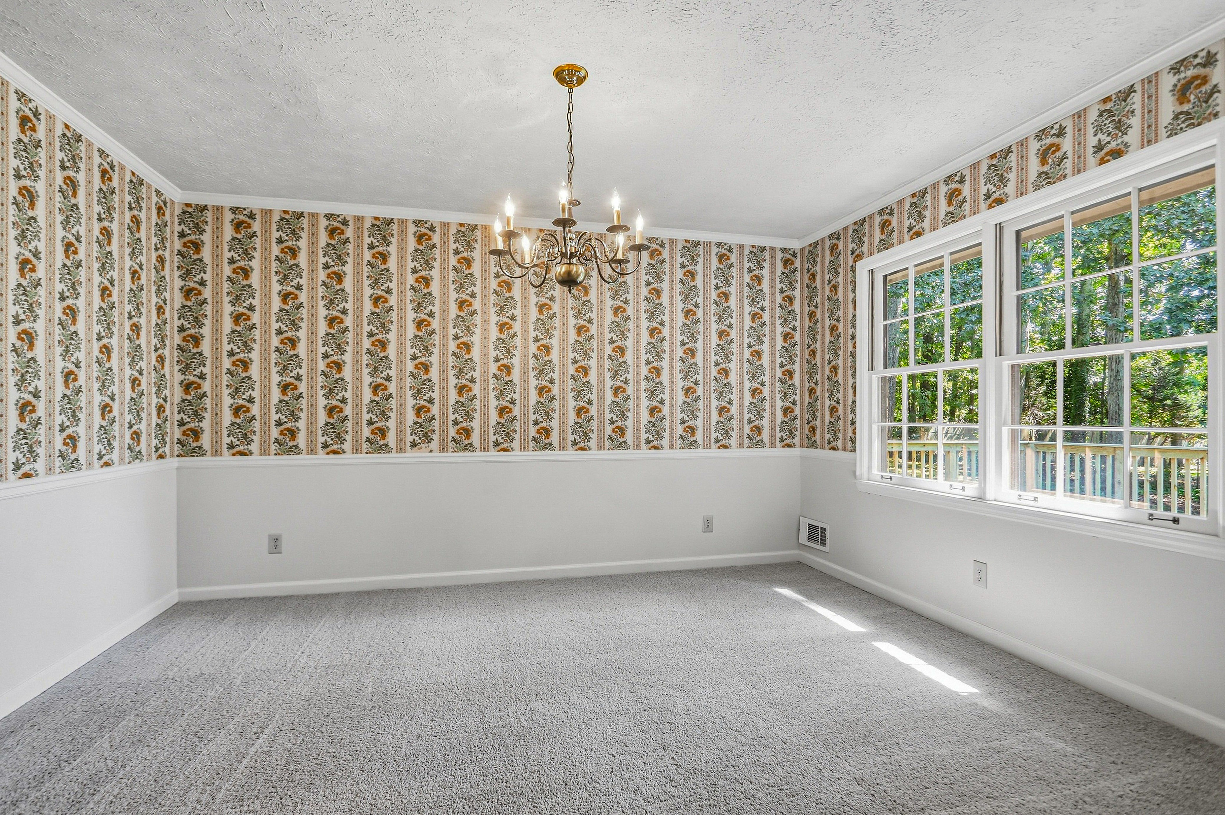 Photo 10 of 30 of 585 Buckeye Cir SE, Conyers, GA