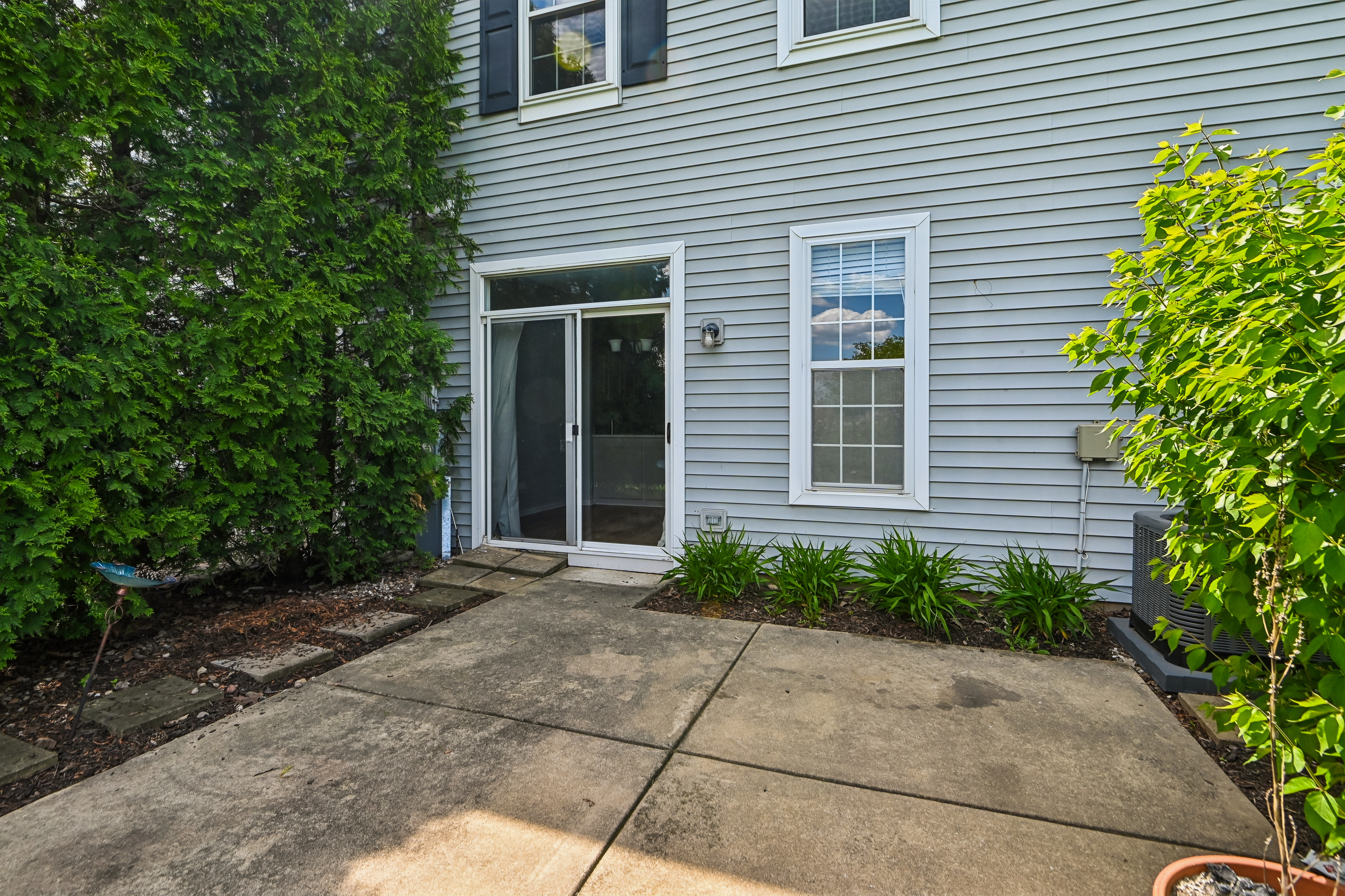 Photo 29 of 33 of 1212 Courtland Cir, Plainfield, IL