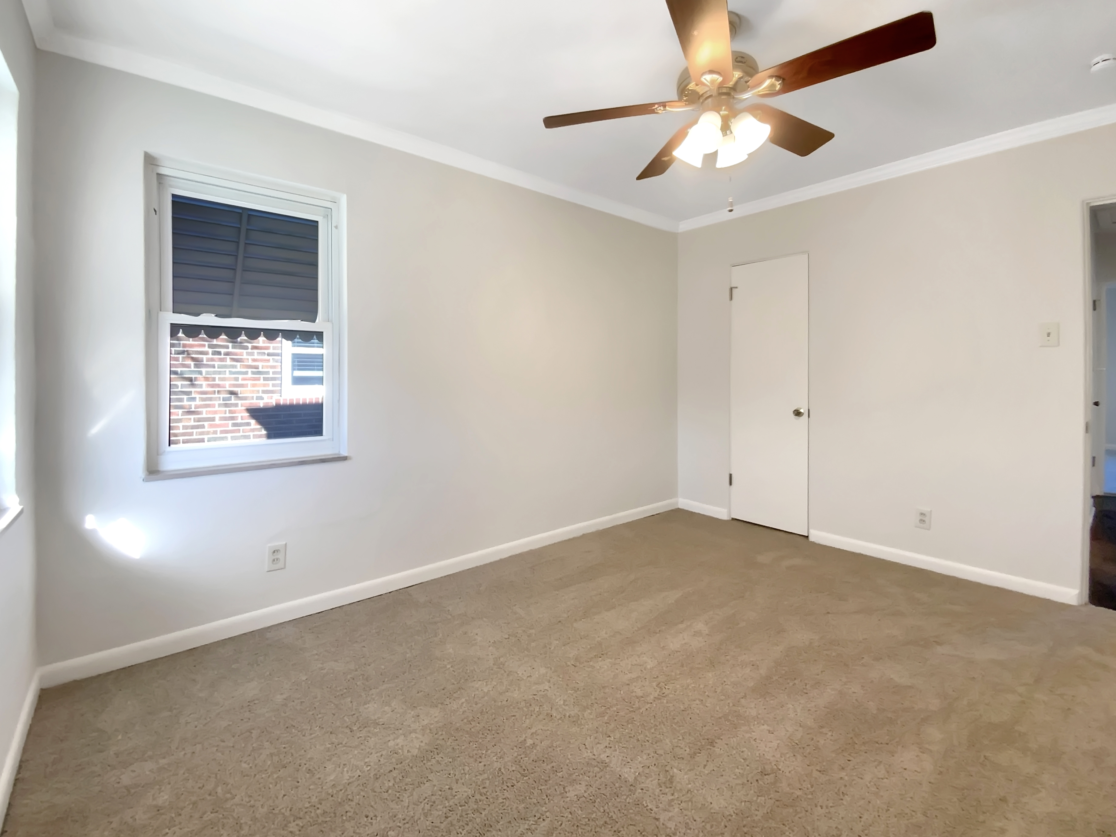 Photo 4 of 19 of 826 Catskill Dr, Saint Louis, MO