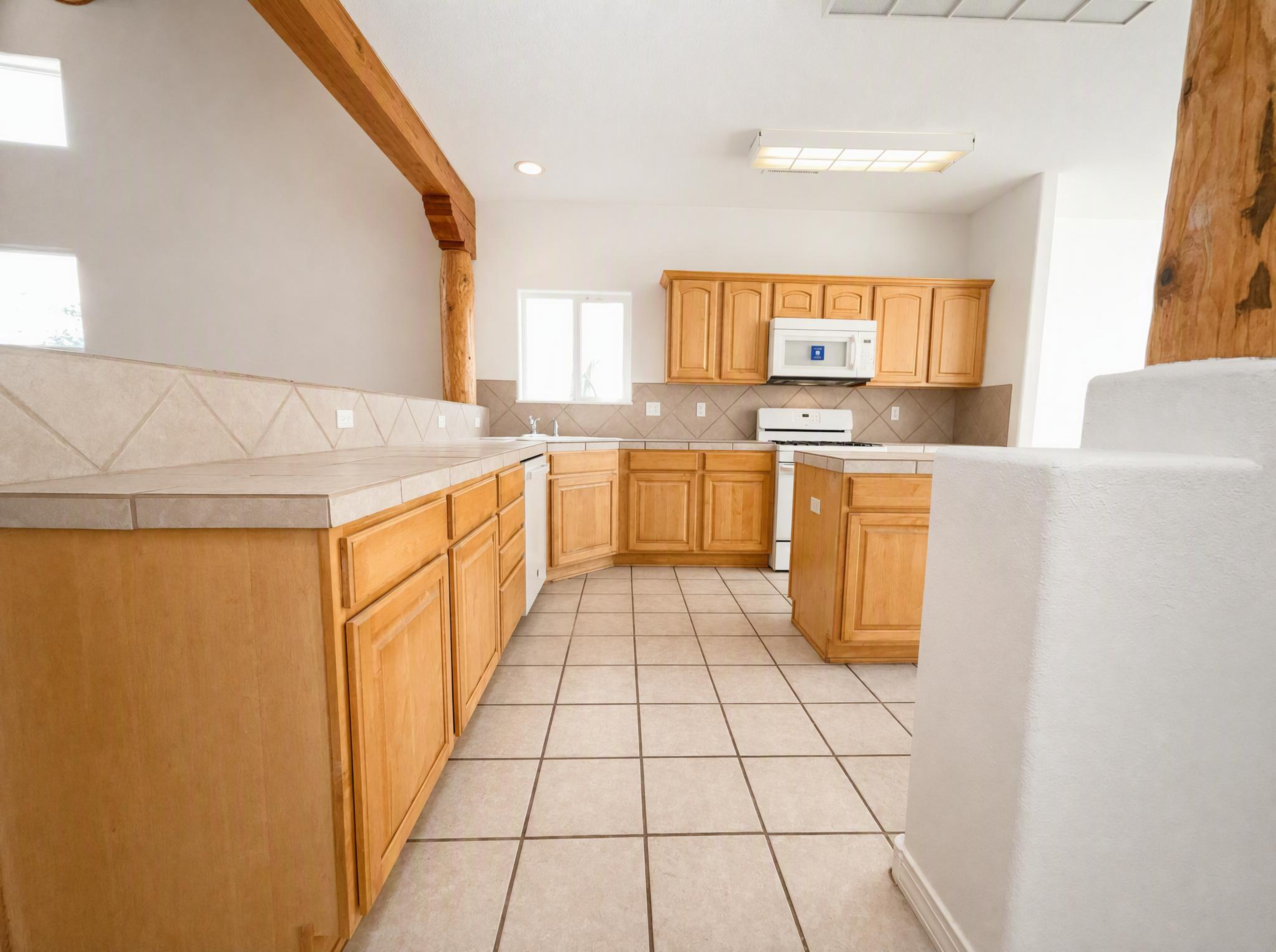 Photo 2 of 18 of 6331 Pima Pl NW, Albuquerque, NM