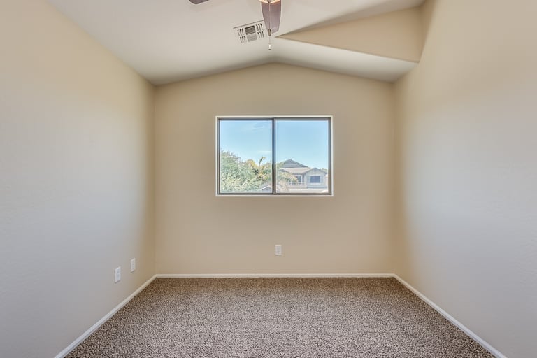 Photo 25 of 35 - 472 W Love Rd, San Tan Valley, AZ 85143