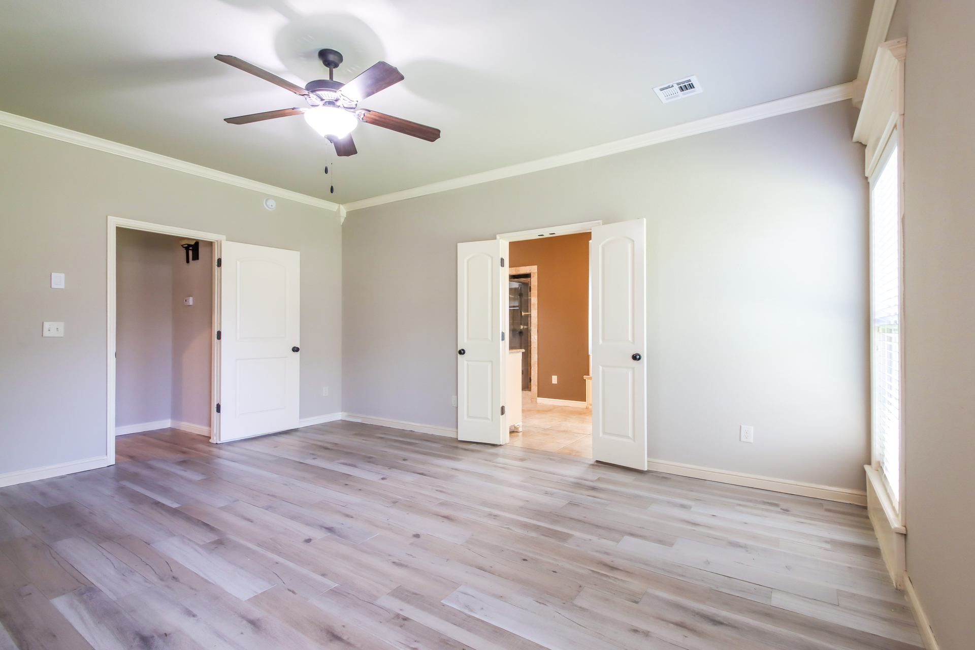 Photo 8 of 22 of 5874 E 145th St S, Bixby, OK