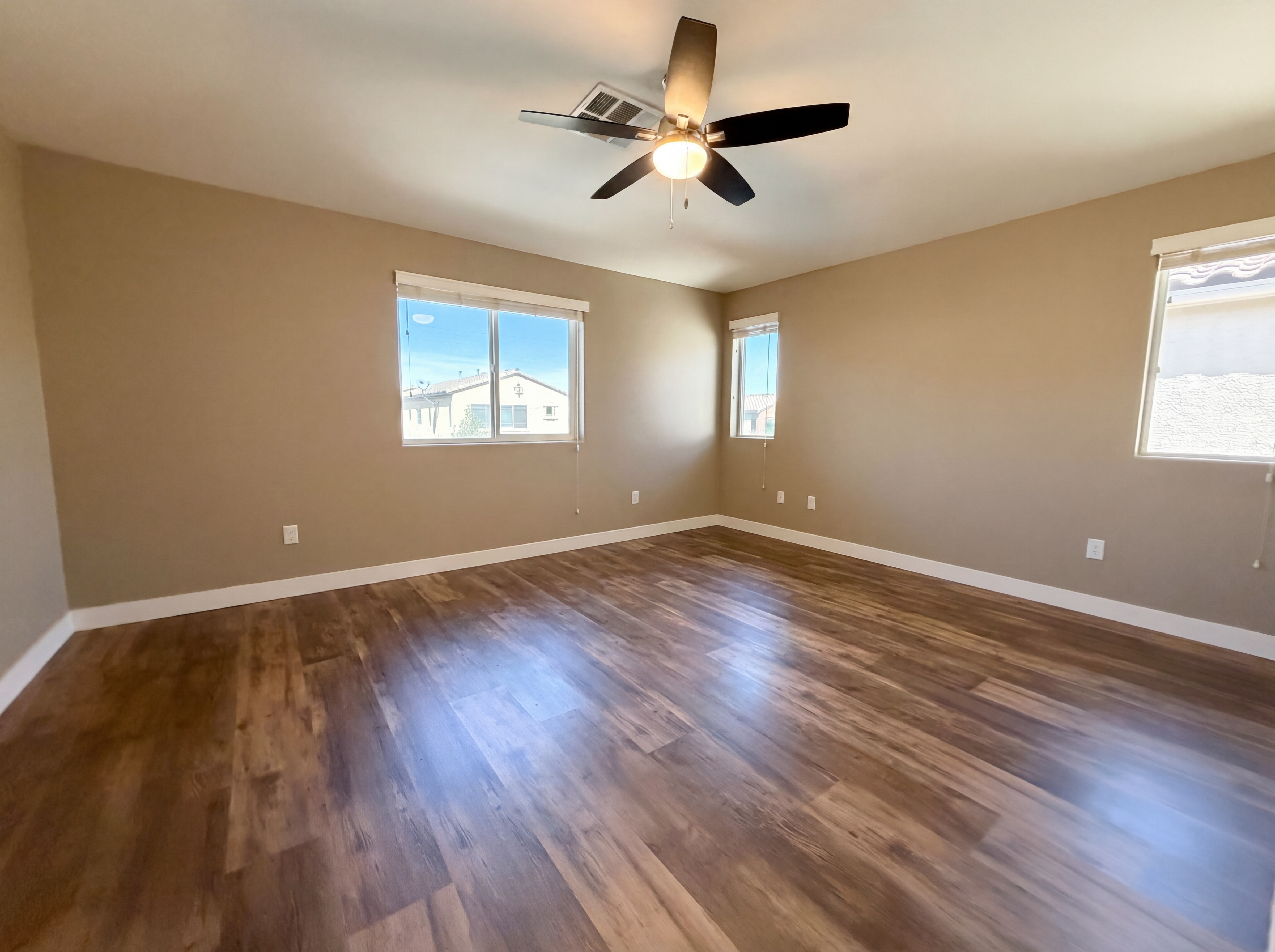 Photo 18 of 27 of 779 Proud Waters Ct, Las Vegas, NV