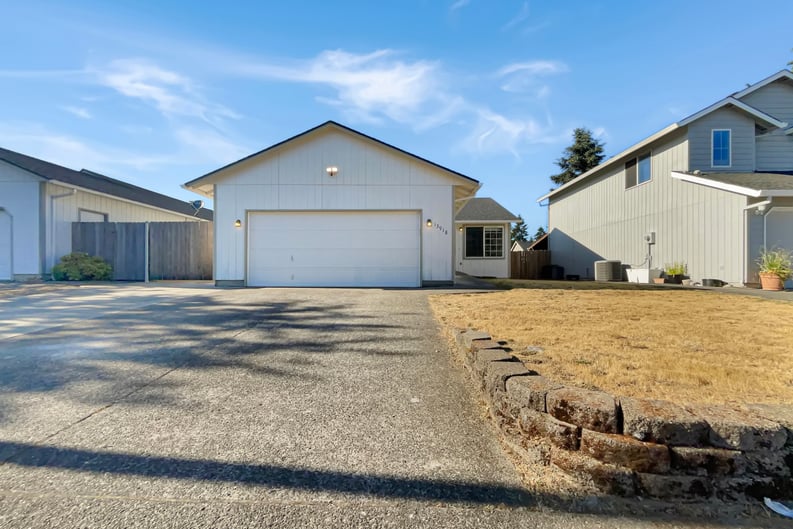 Property photo 1 of 13918 NE 91st St