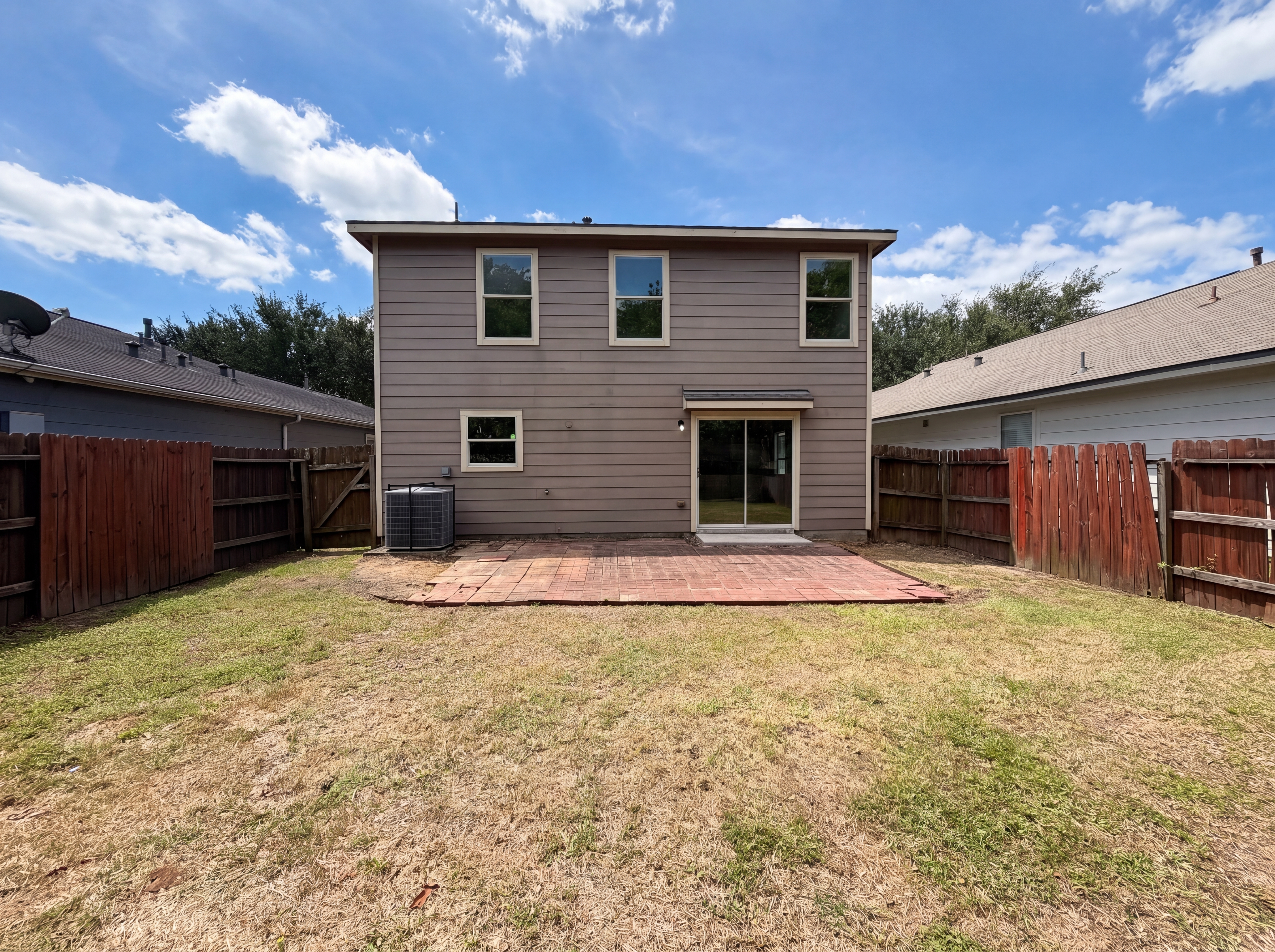 Photo 5 of 25 of 939 Staffordale Manor Ln, Houston, TX