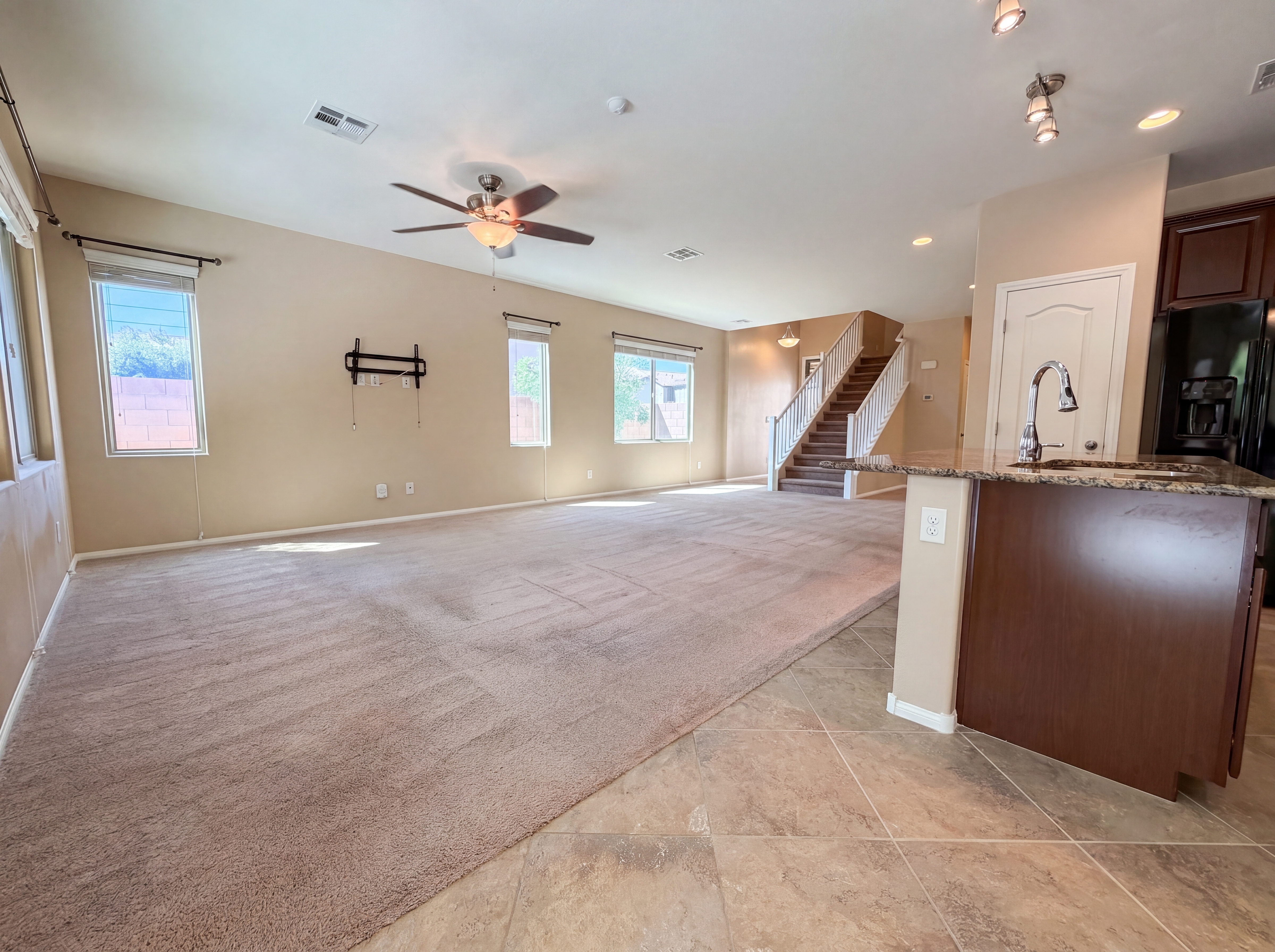 Photo 3 of 23 of 7698 Falmoth Bay Ct, Las Vegas, NV