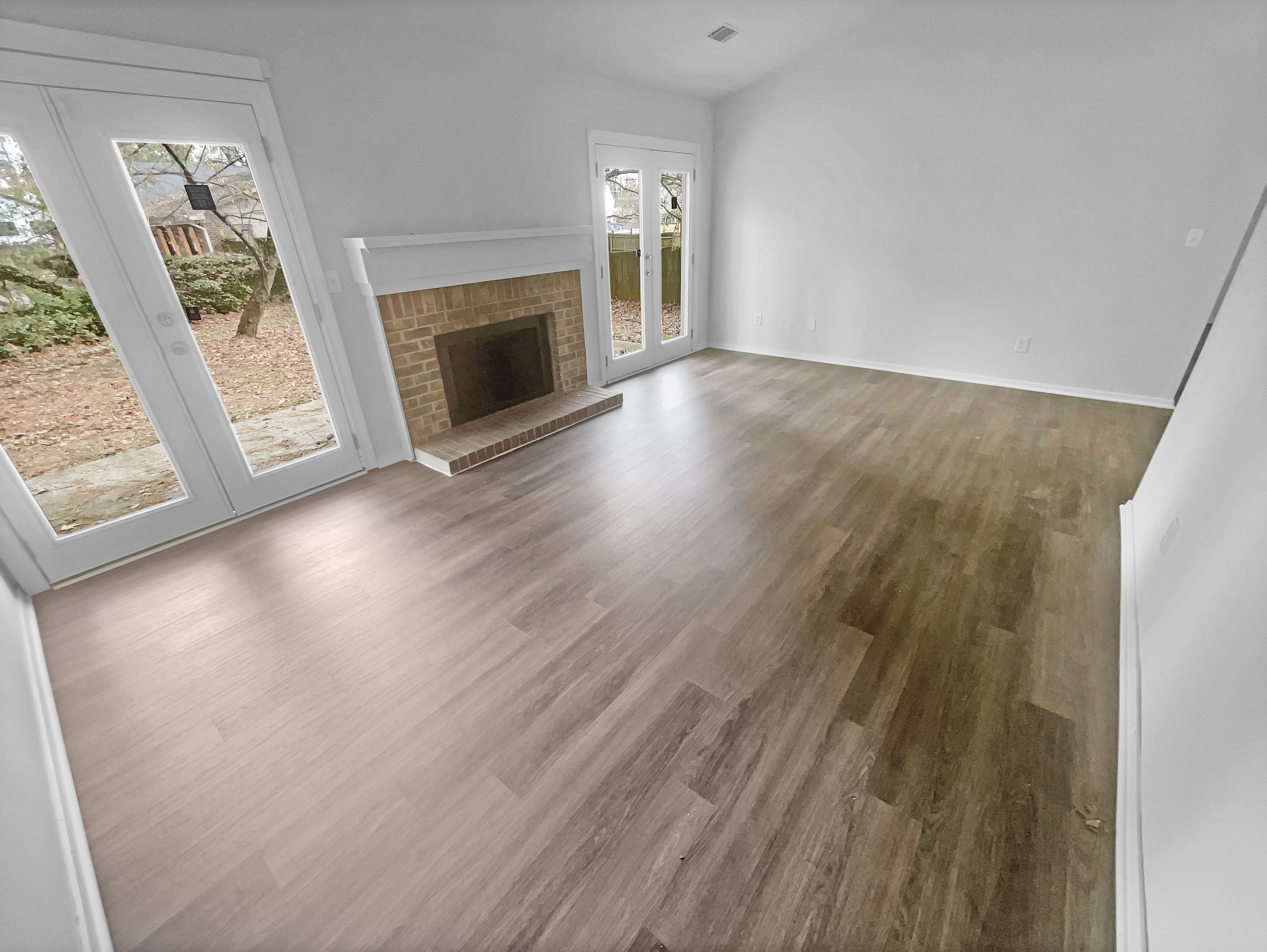 Photo 3 of 31 of 4727 Garden Hills Dr, Stone Mountain, GA