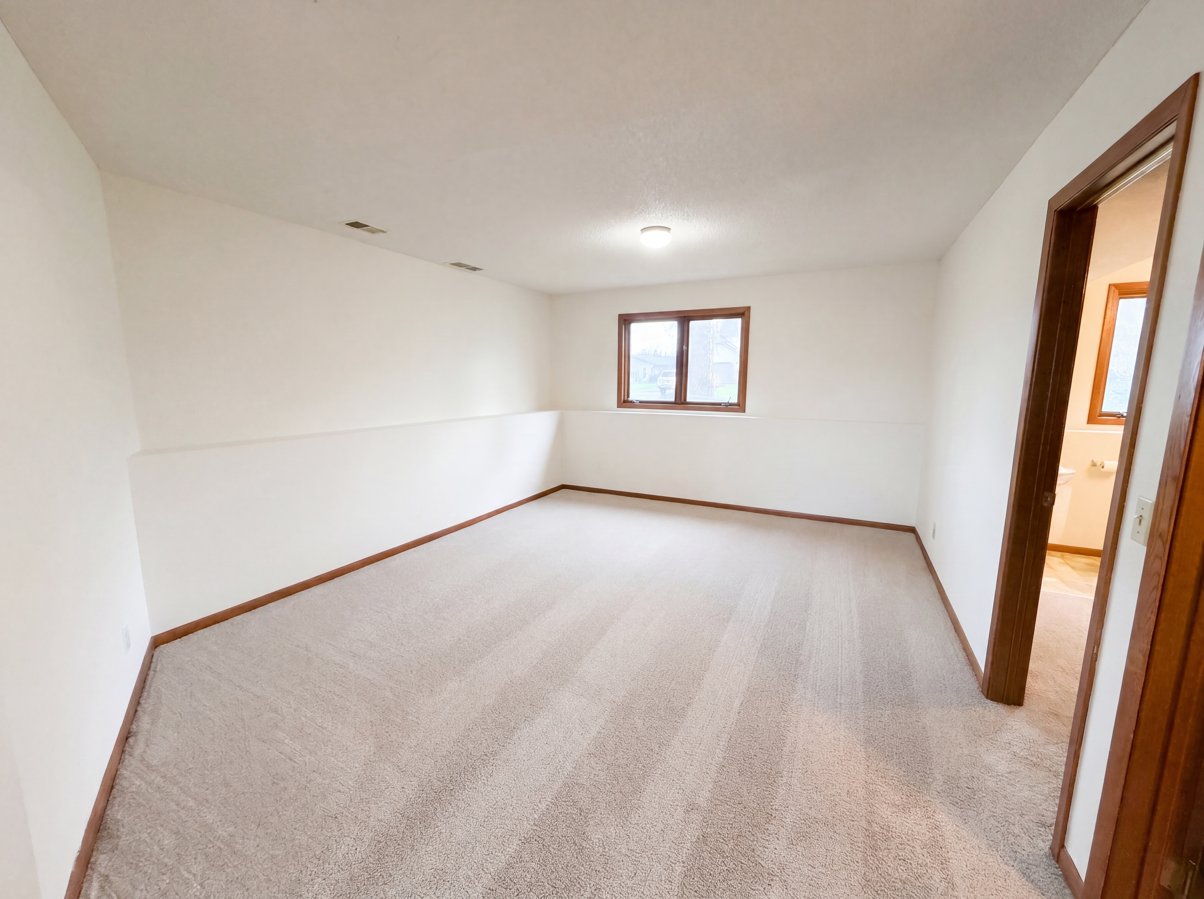 Photo 11 of 27 of 14012 Underclift St NW, Andover, MN