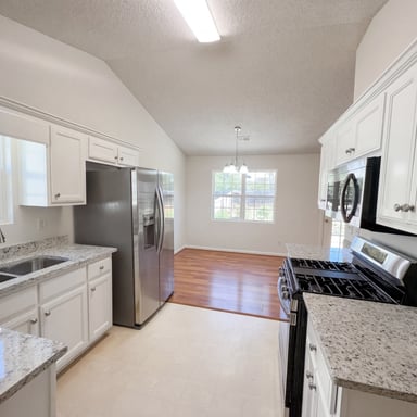 Property photo 2 of 124 Amelia Garden Way