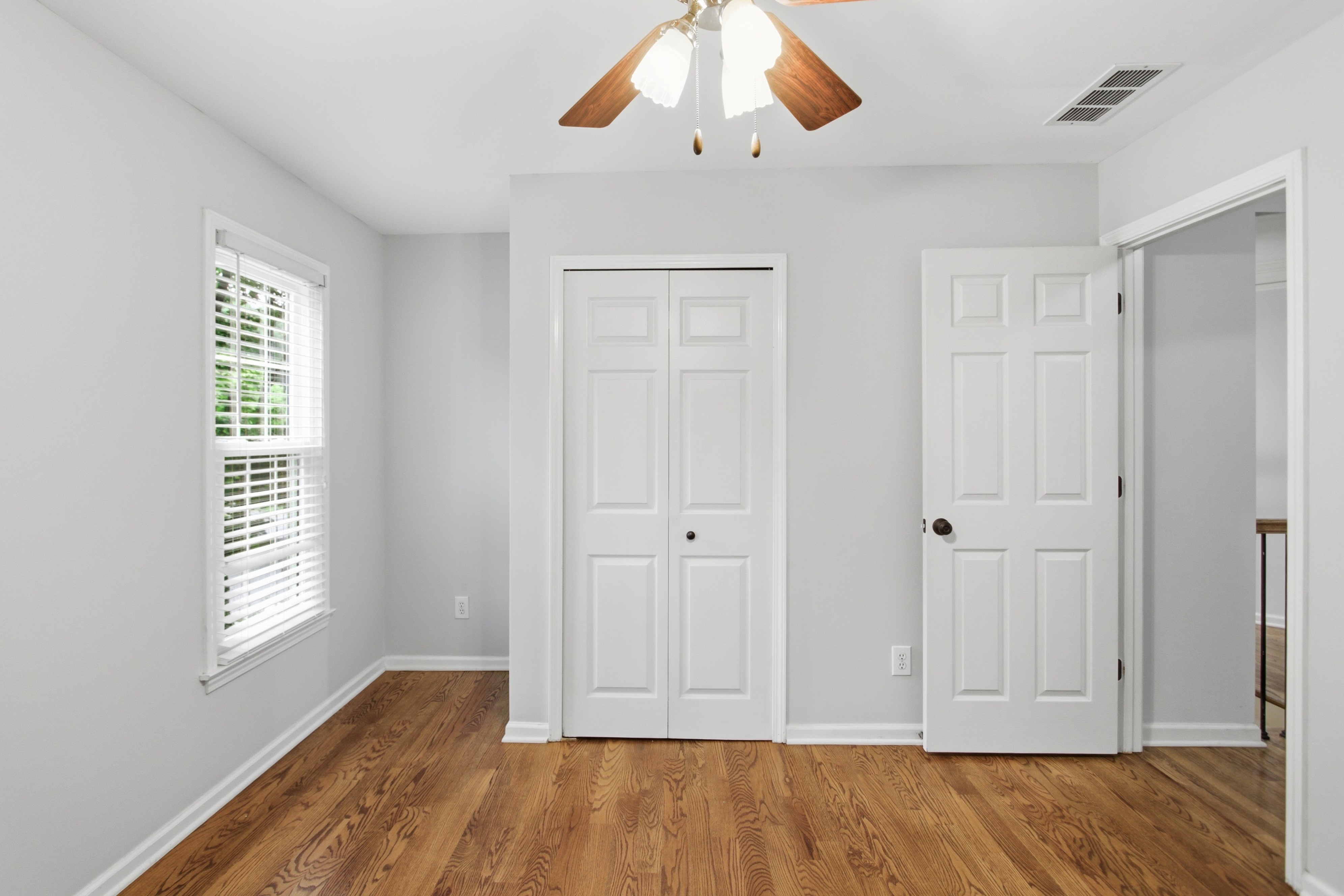 Photo 25 of 47 of 11715 Dunhill Place Dr, Johns Creek, GA