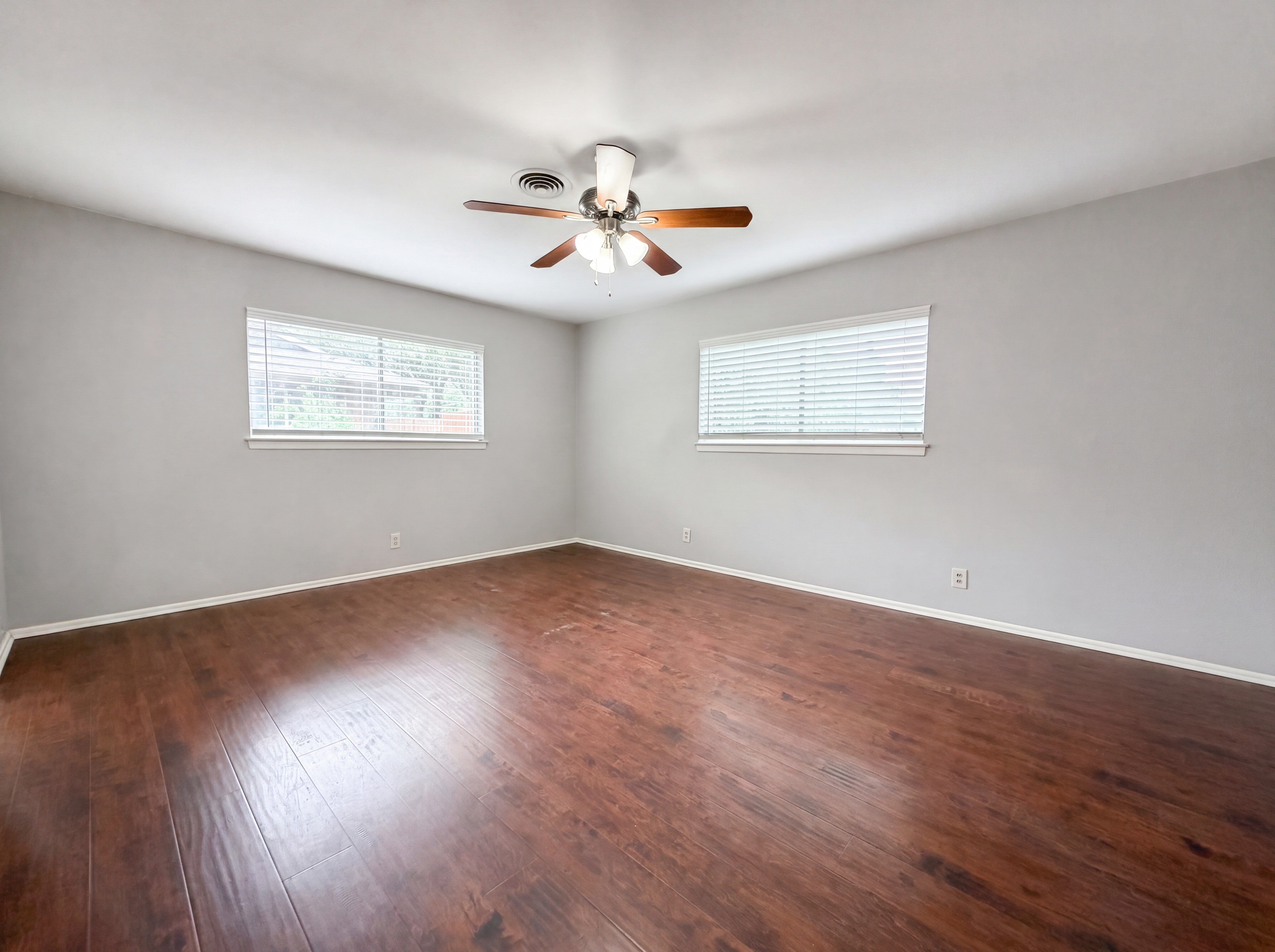 Photo 7 of 16 of 1118 Melissa Dr, San Antonio, TX