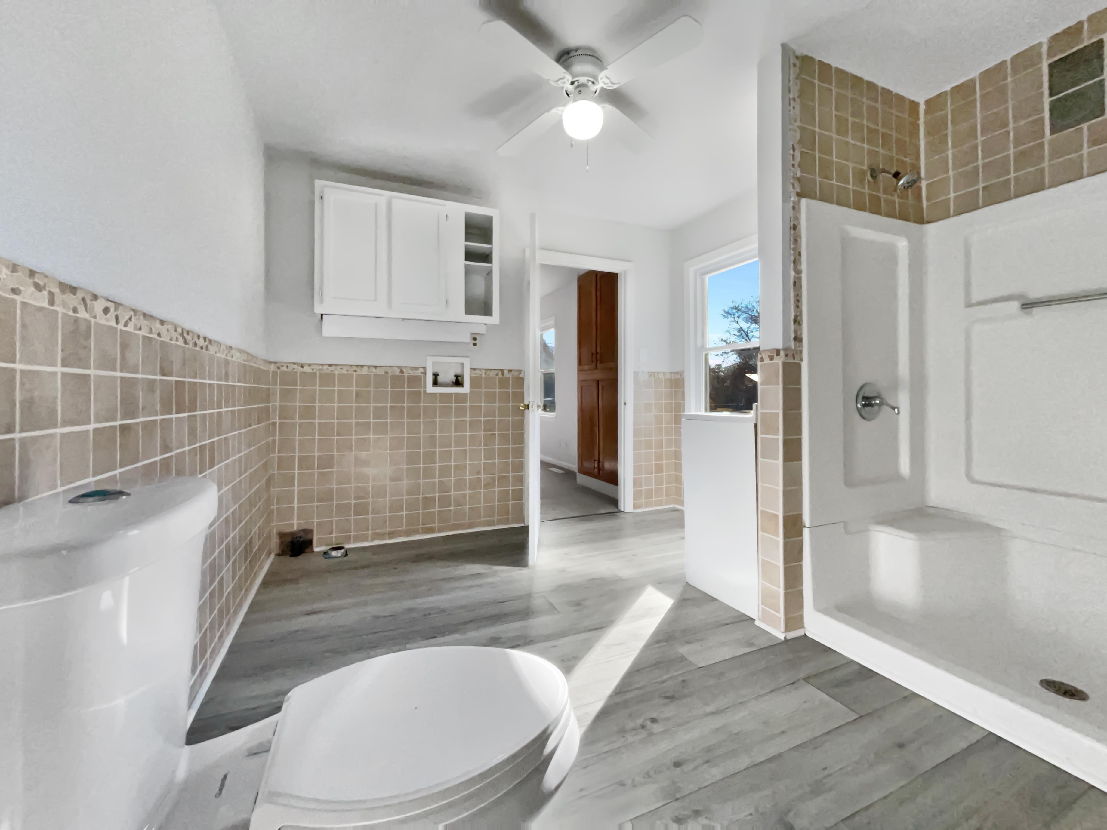 Photo 6 of 18 of 5142 Meadowbrook Dr, Fayetteville, NC