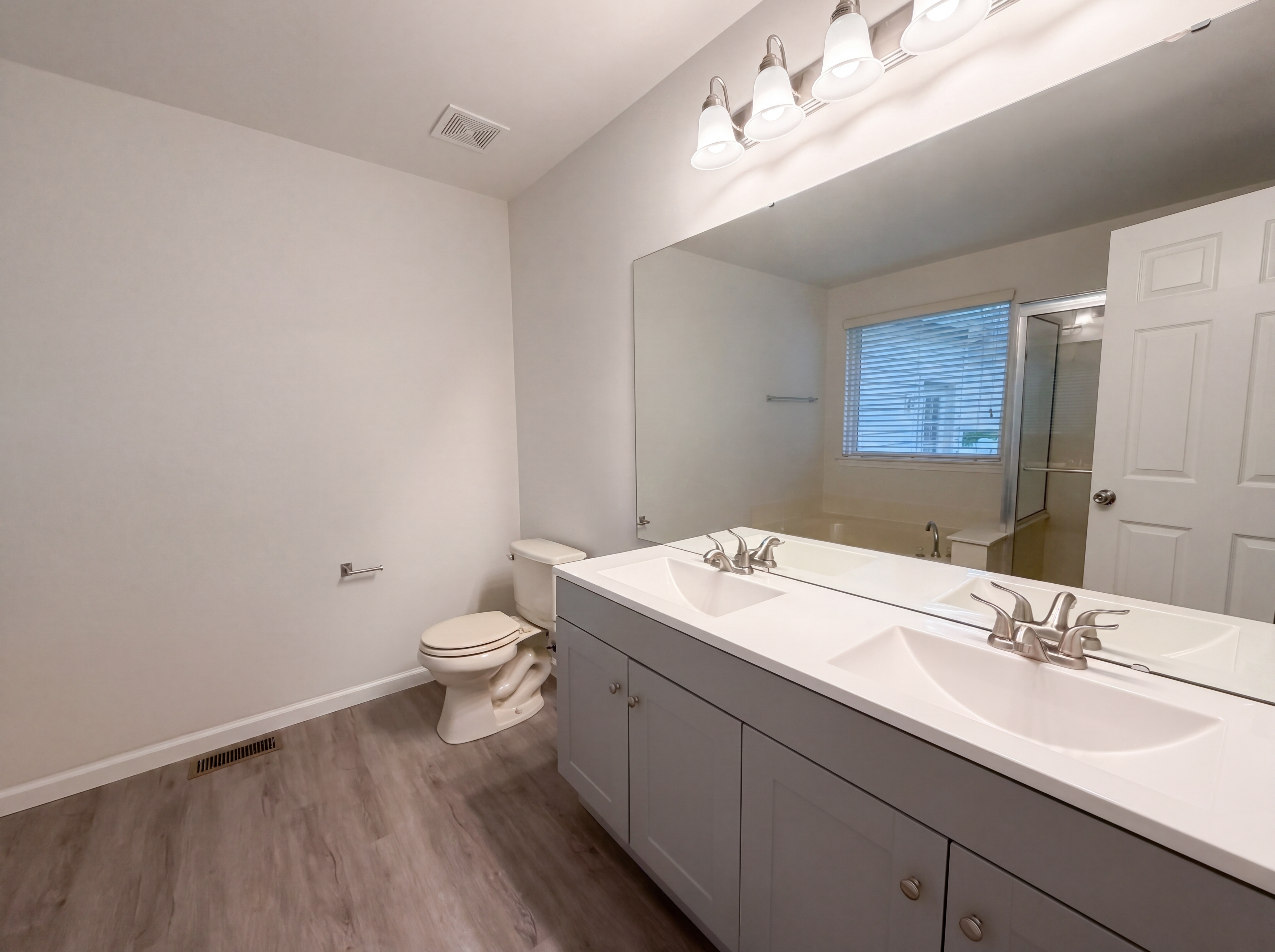 Photo 6 of 26 of 2212 Harborside Dr, DARDENNE PRAIRIE, MO
