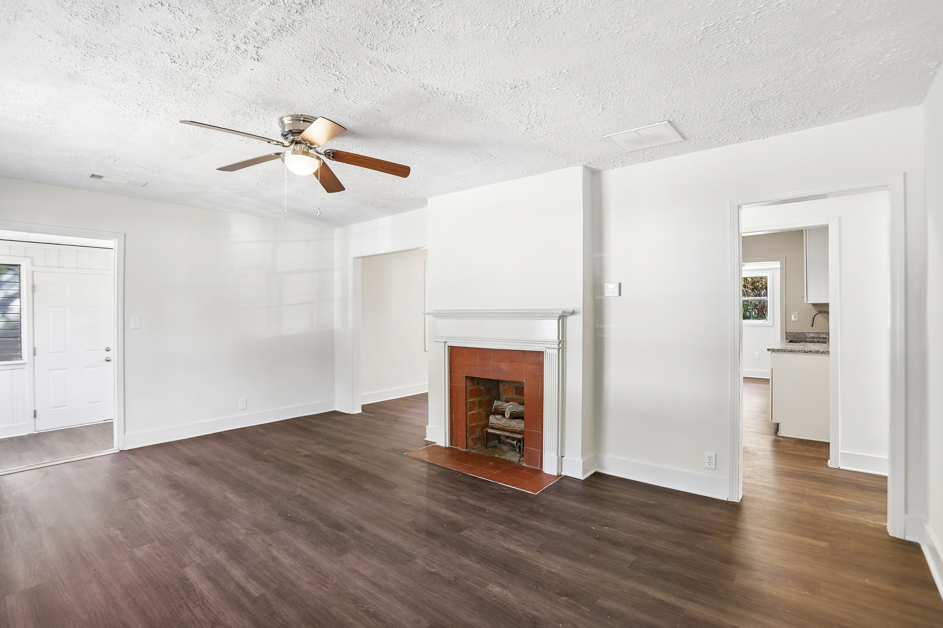 Photo 13 of 53 of 1330 Lynford Dr SW, Atlanta, GA