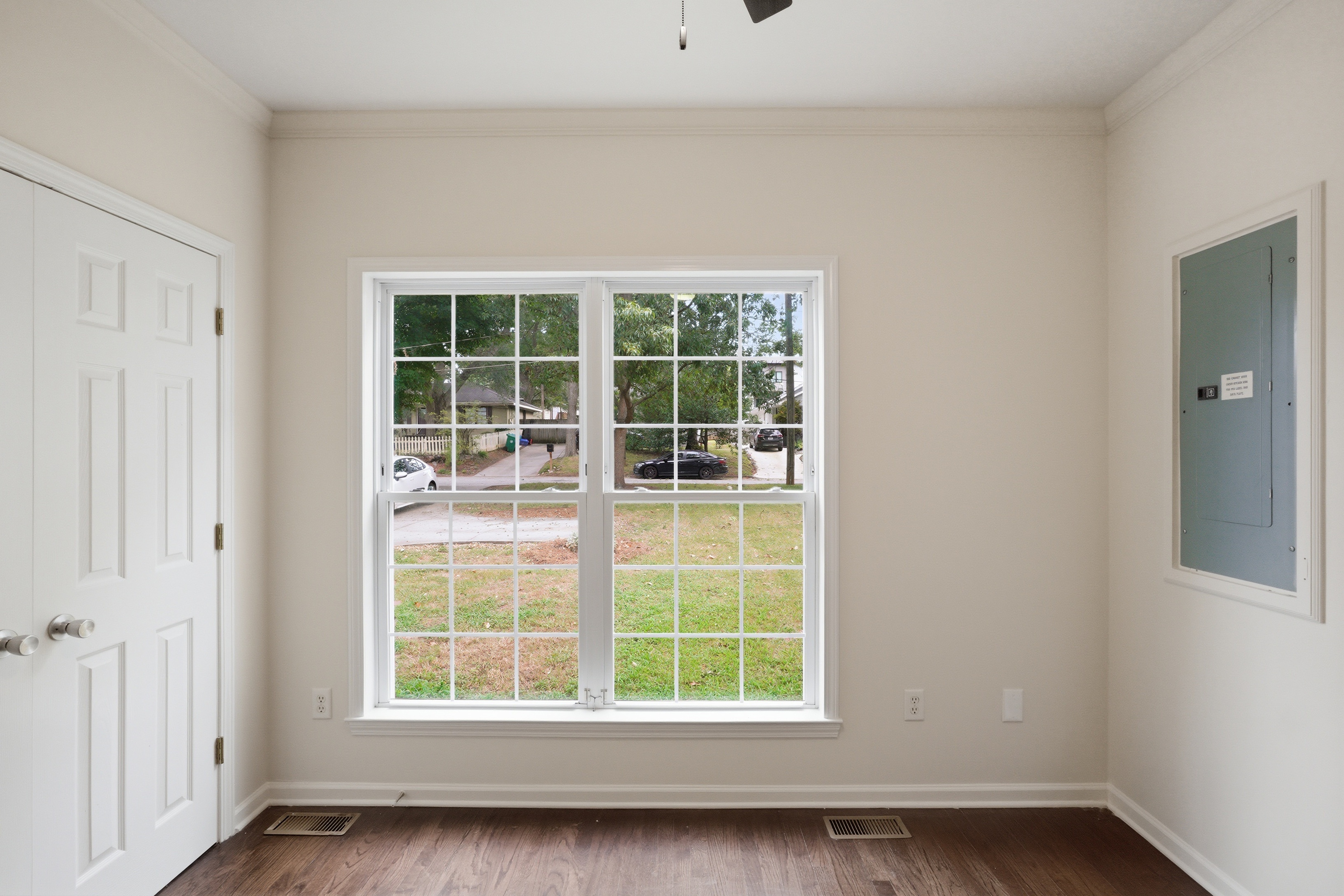 Photo 10 of 29 of 1575 Liberty Ave SE, Atlanta, GA