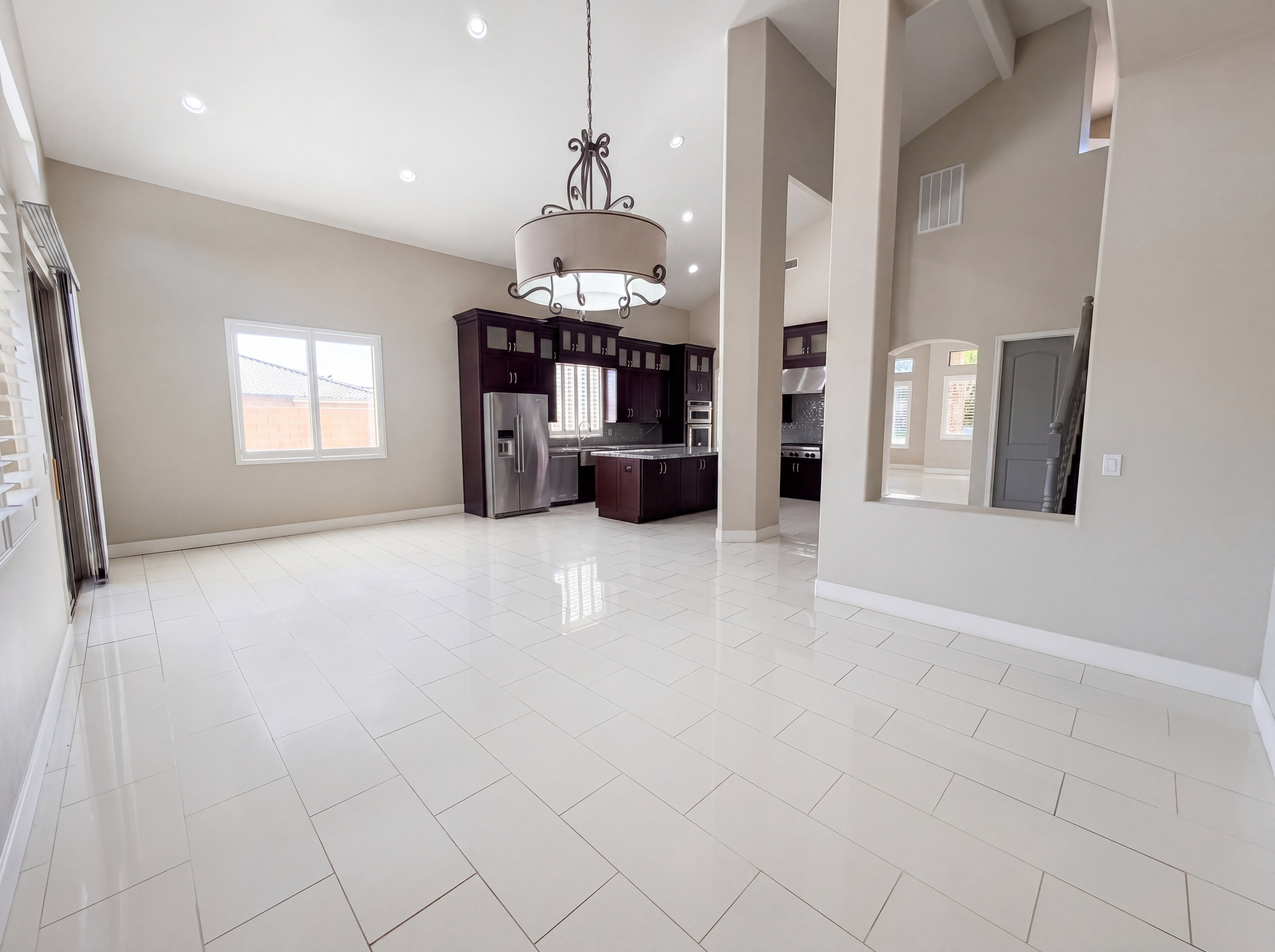 Photo 8 of 37 of 1738 E Beretta Pl, Chandler, AZ