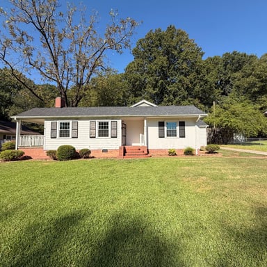 Property photo 1 of 907 S South St