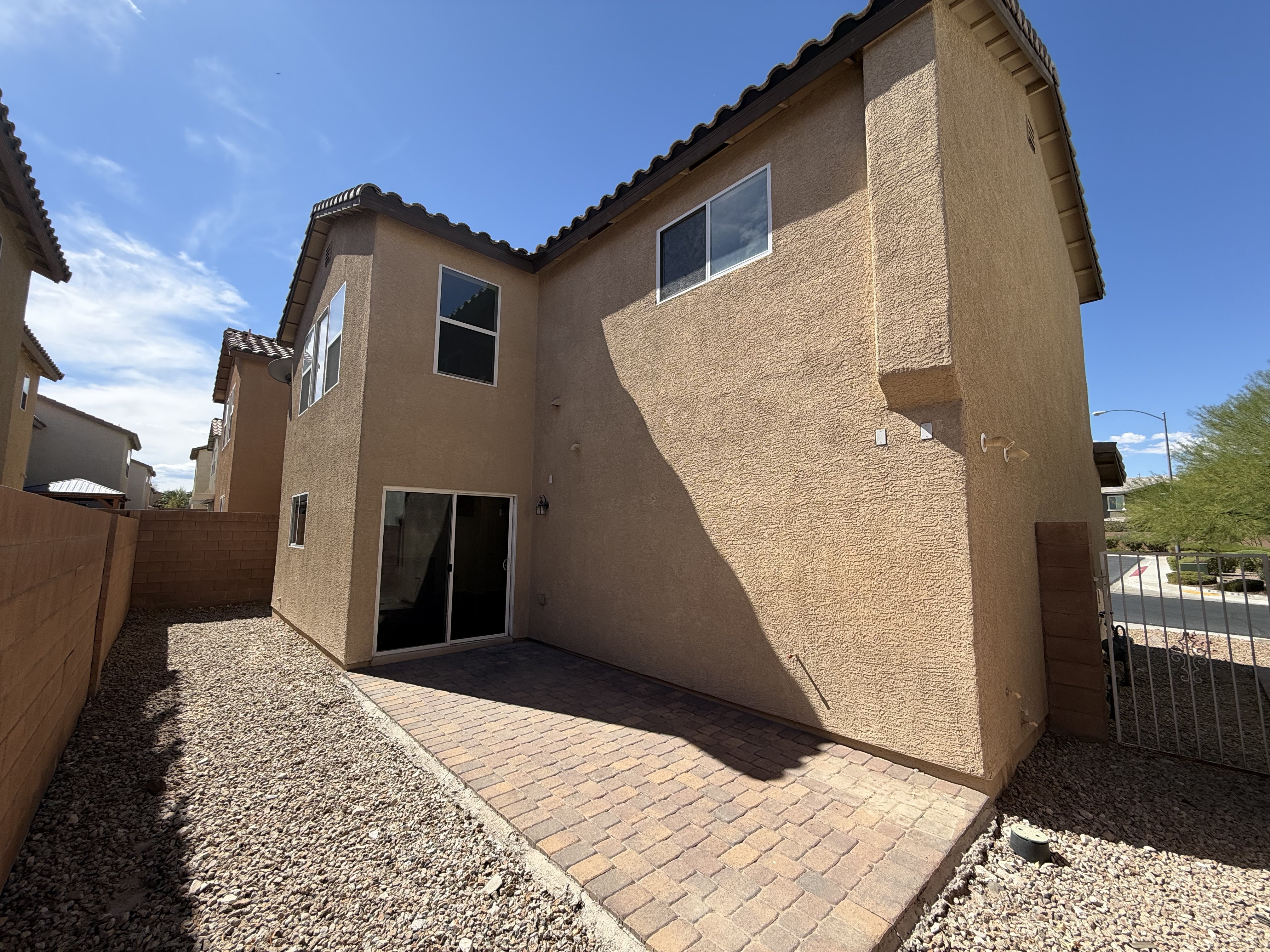 Photo 5 of 22 of 11606 Elcadore St, Las Vegas, NV