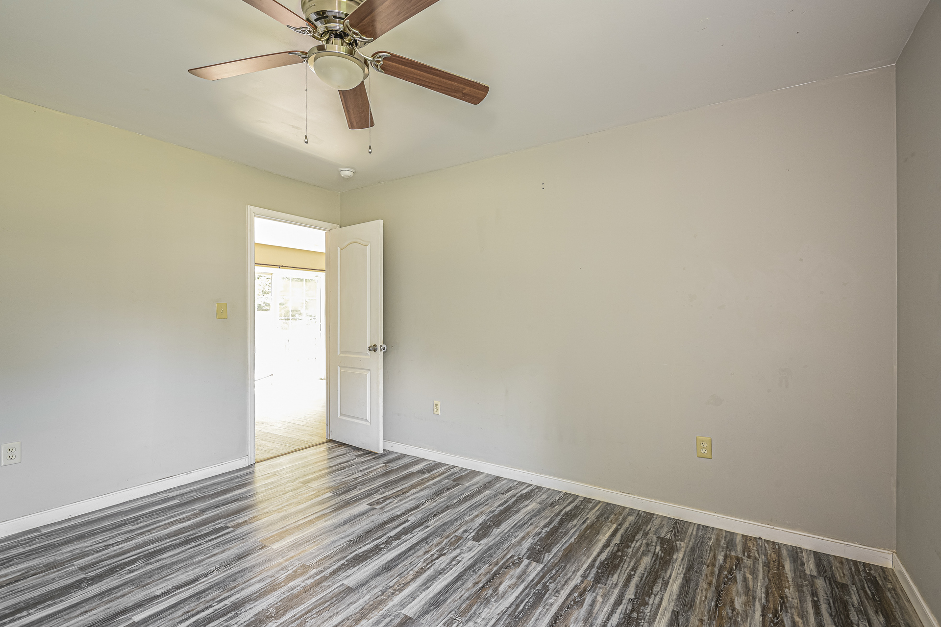 Photo 9 of 21 of 825 Nottoway Ave, Blackstone, VA