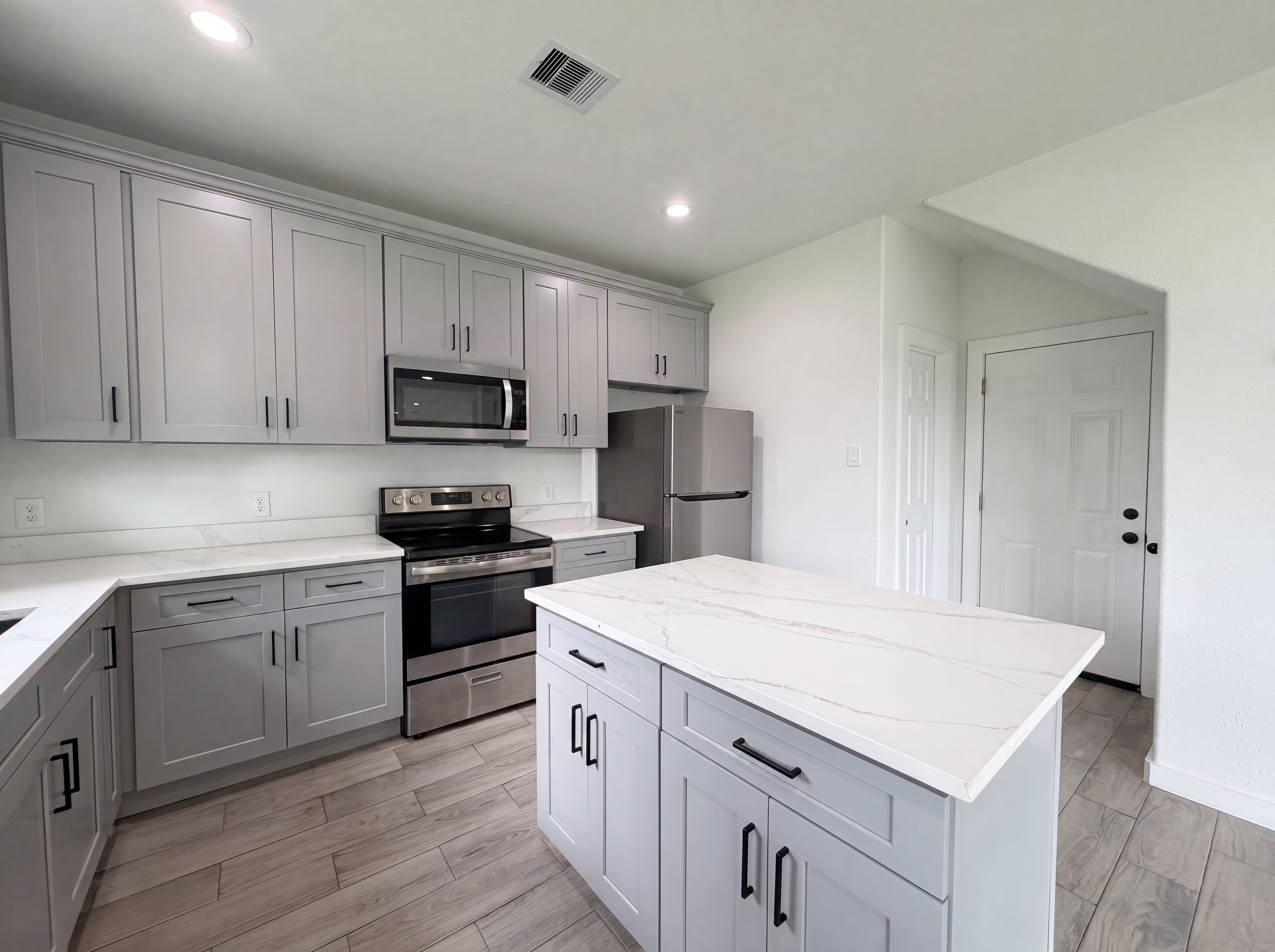 Photo 9 of 20 of 6711 Rowell Ct, Missouri City, TX