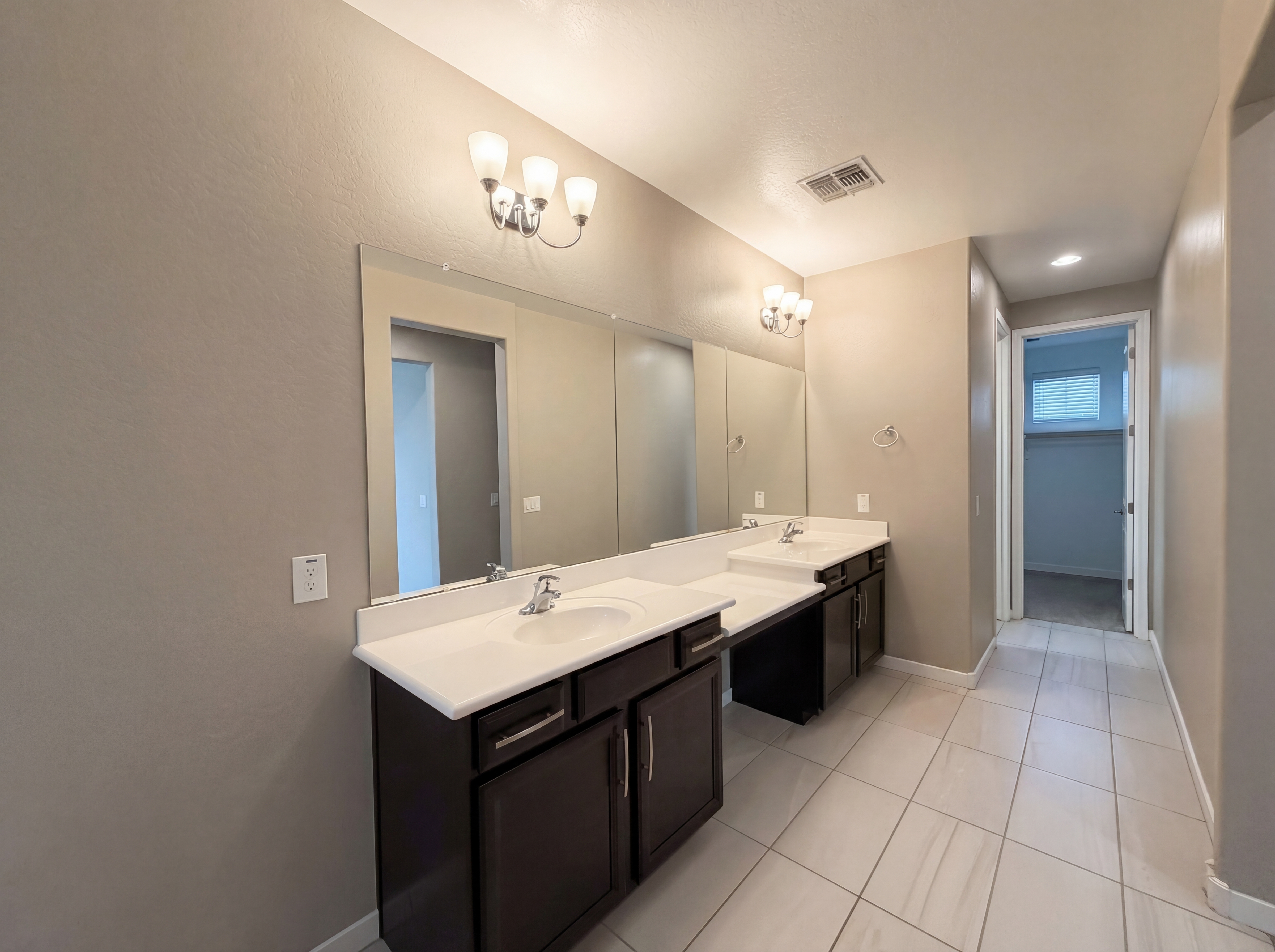 Photo 6 of 24 of 779 W Winchester Dr, Chandler, AZ