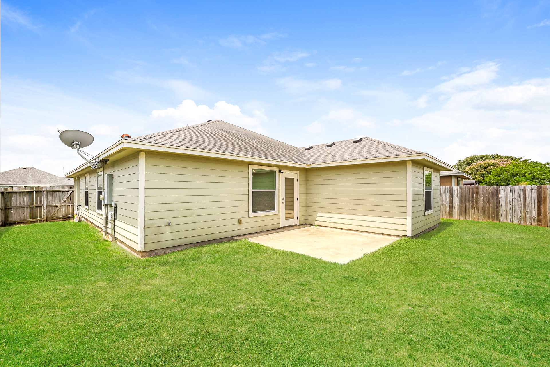 Photo 5 of 22 of 7508 Star Harbor Dr, Corpus Christi, TX