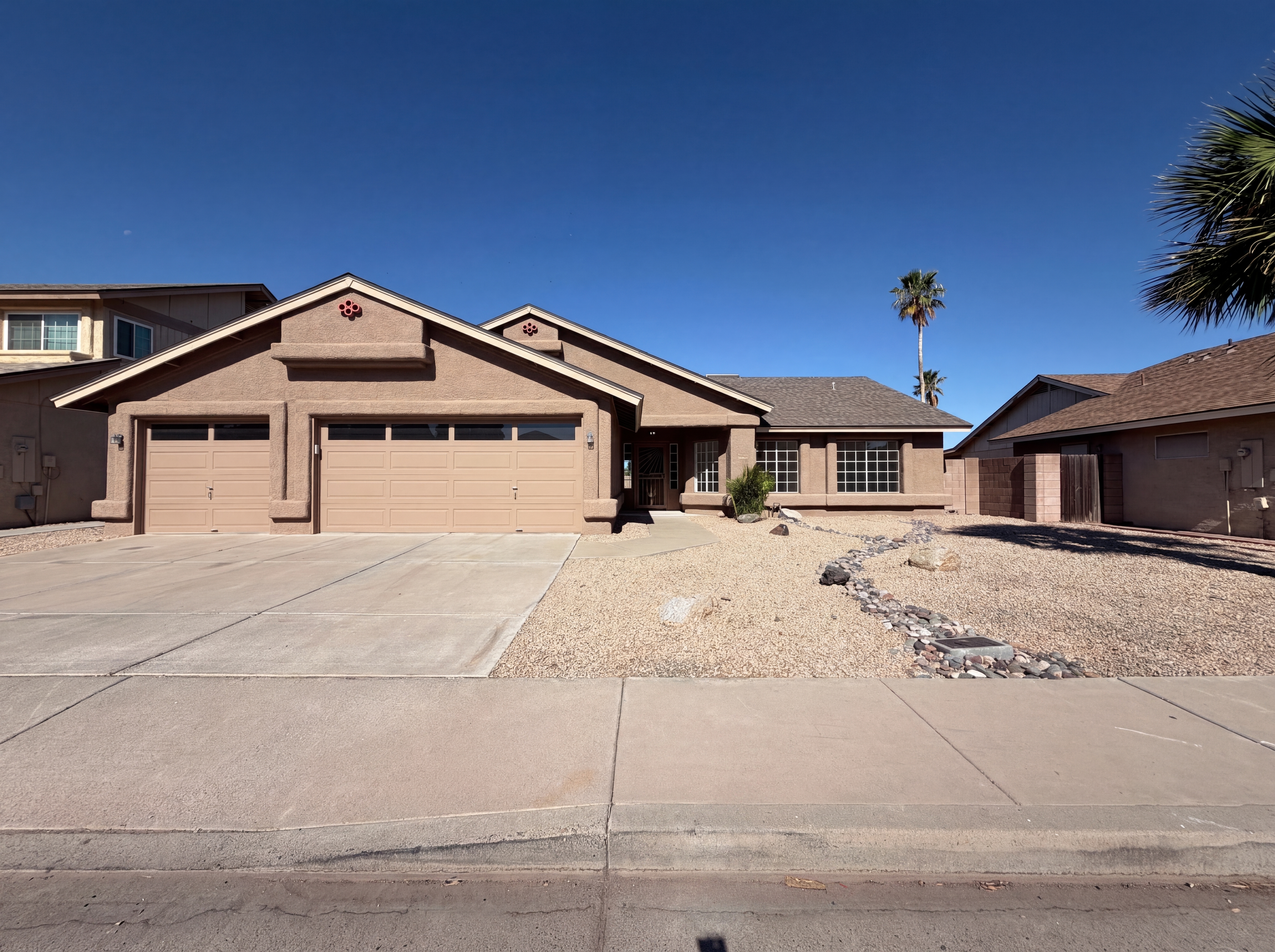 Photo 16 of 20 of 23626 N 45th Ave, Glendale, AZ