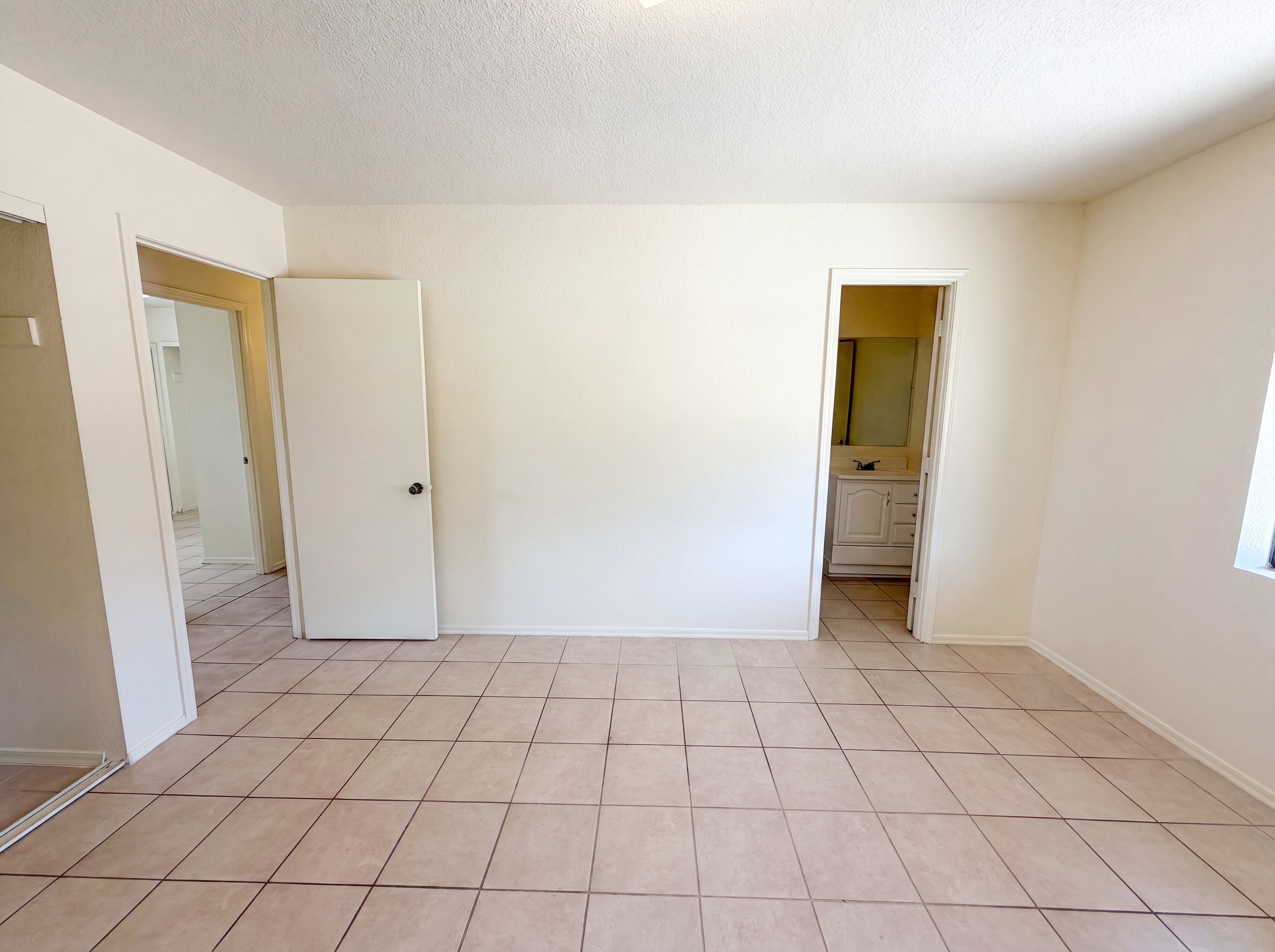 Photo 15 of 19 of 4636 N 67th Ave, Phoenix, AZ