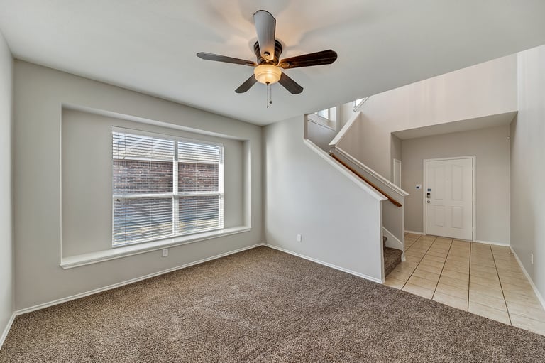 Photo 15 of 31 - 9625 Brenden Dr, Fort Worth, TX 76108