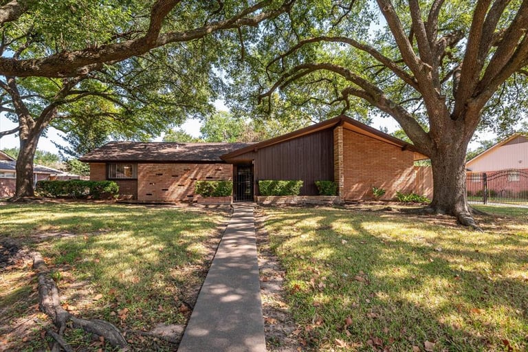 default property photo