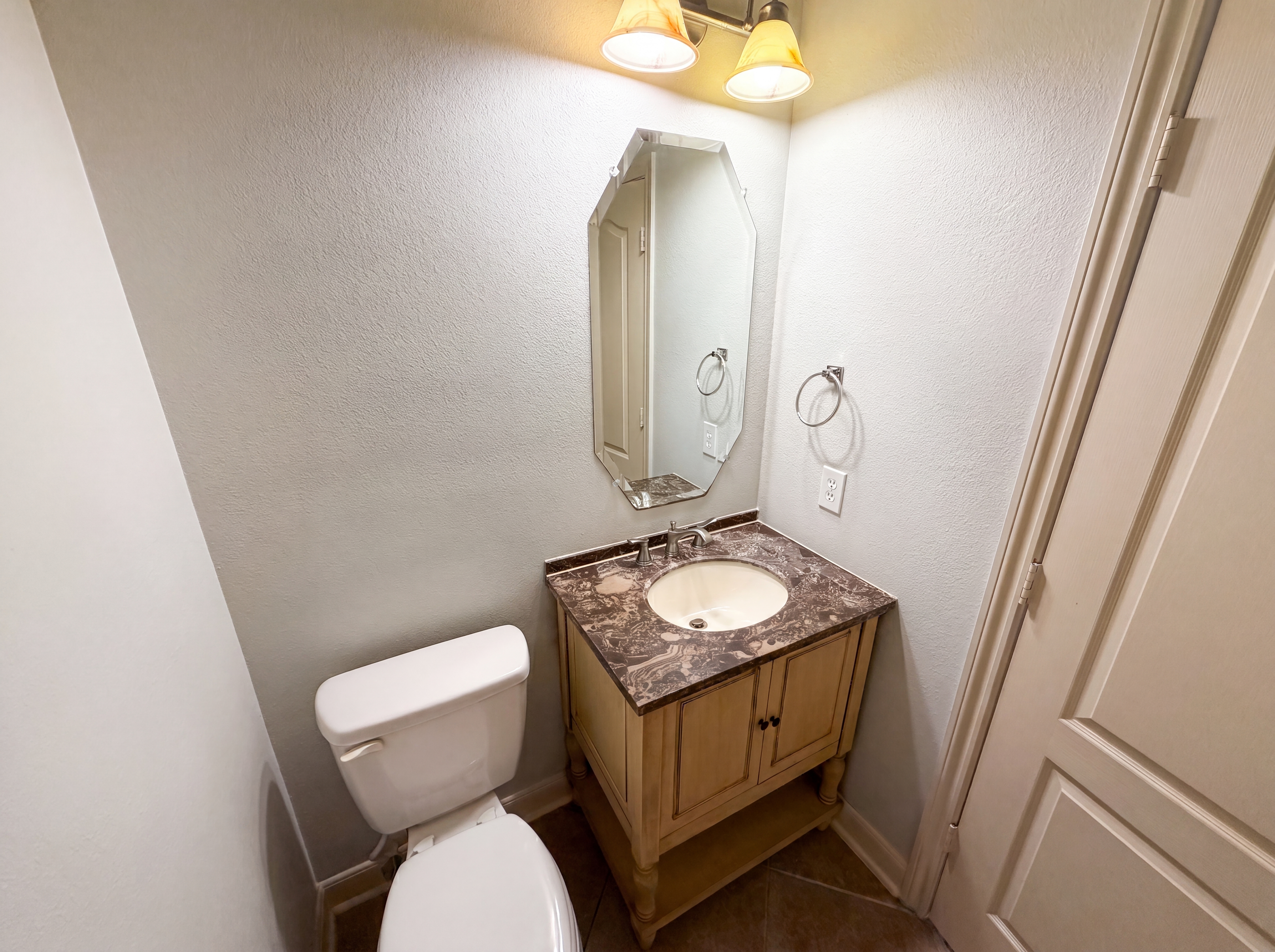 Photo 26 of 36 of 15822 Maple Shores Dr, Houston, TX