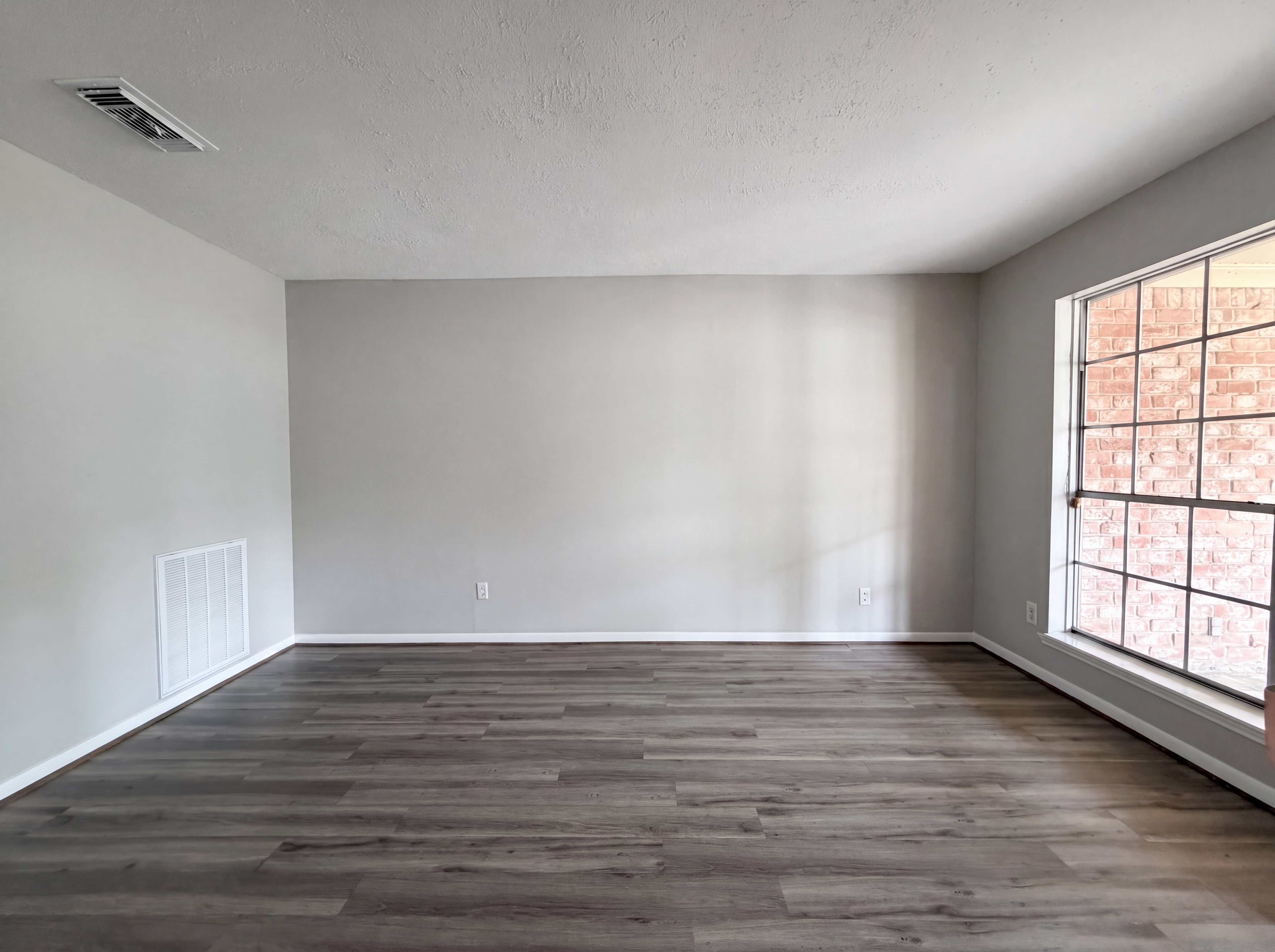 Photo 6 of 19 of 9606 Ballin David Dr, Spring, TX