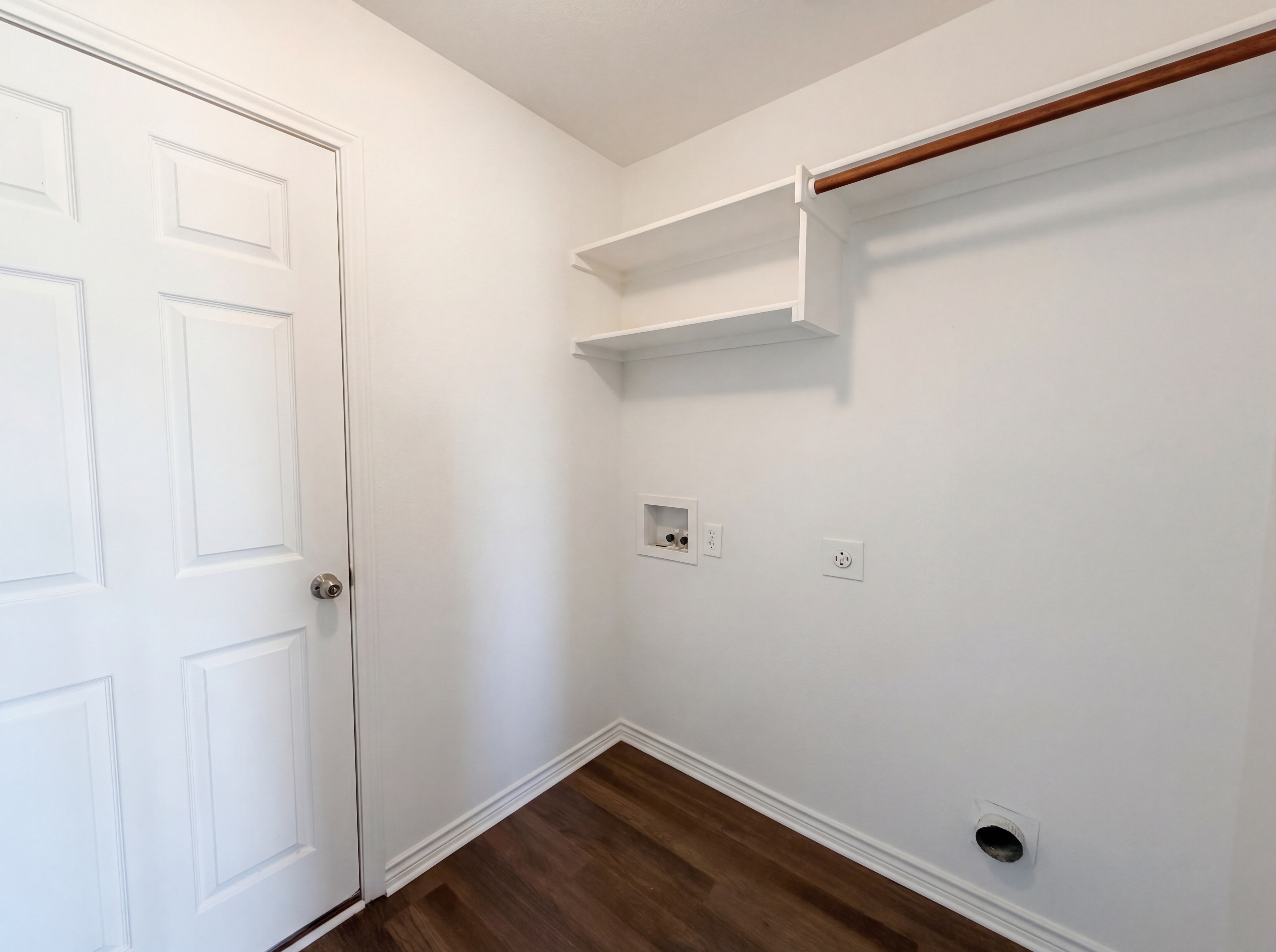 Photo 10 of 20 of 1200 Boxwood Dr, Crowley, TX