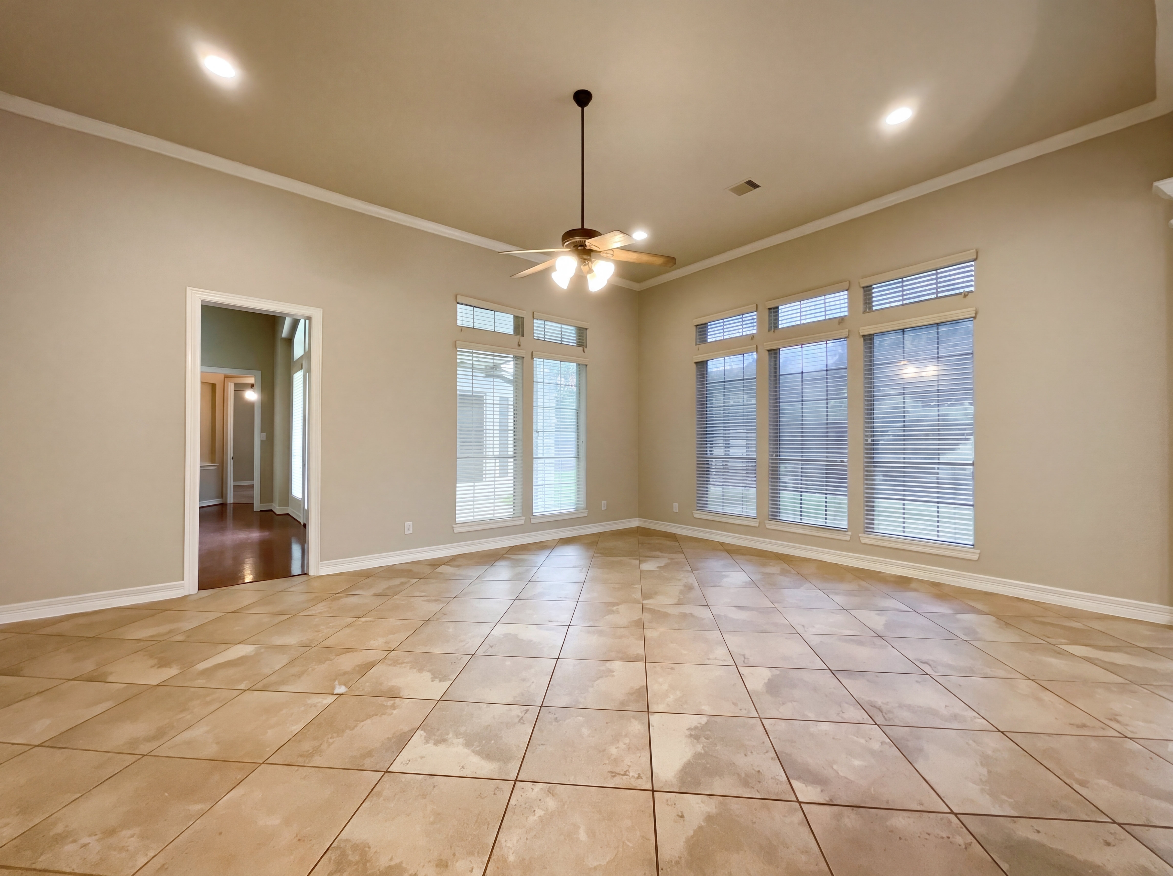Photo 10 of 24 of 26319 Watercypress Ct, Cypress, TX