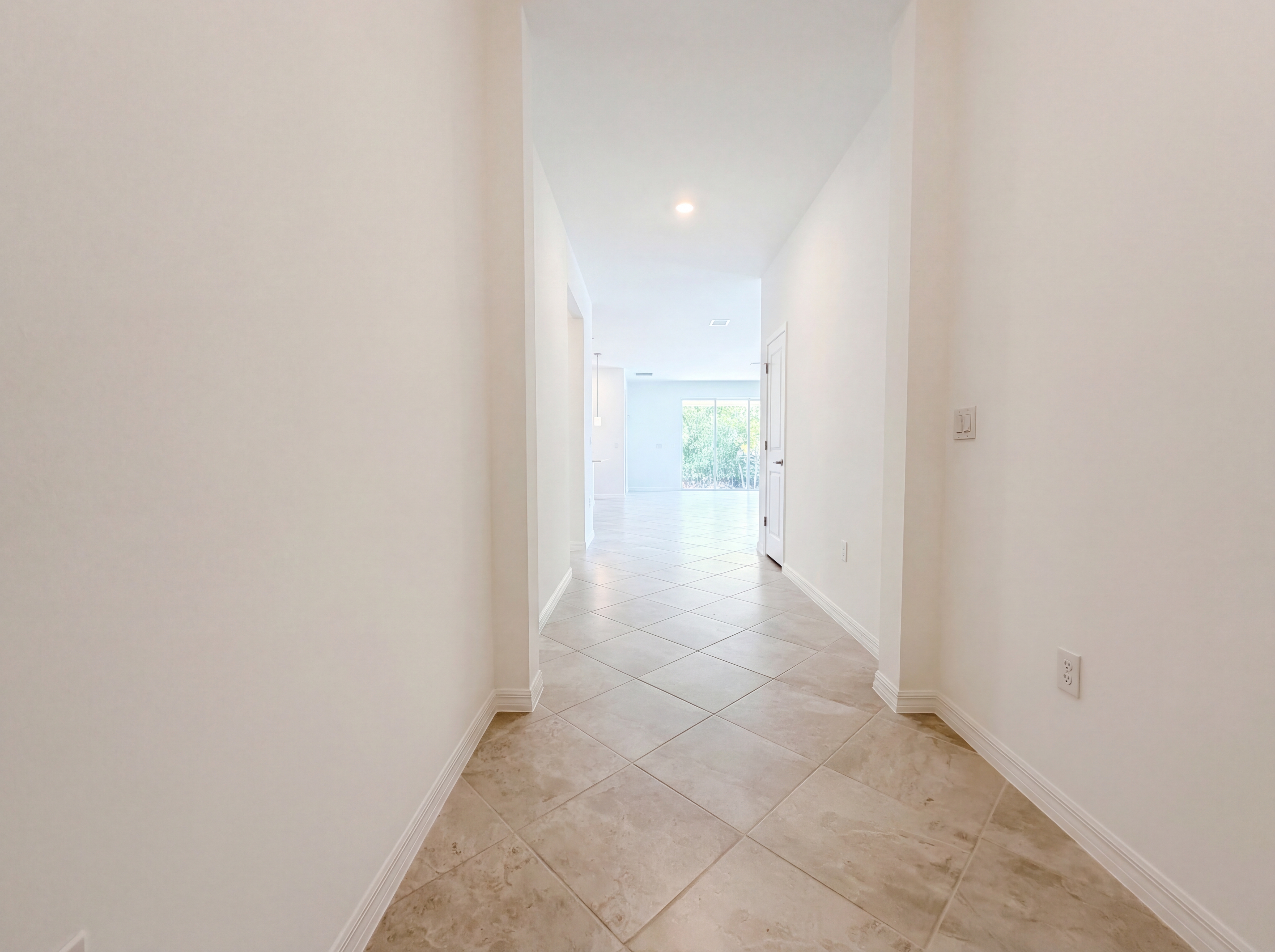 Photo 10 of 34 of 3818 NW 46th St, Cape Coral, FL