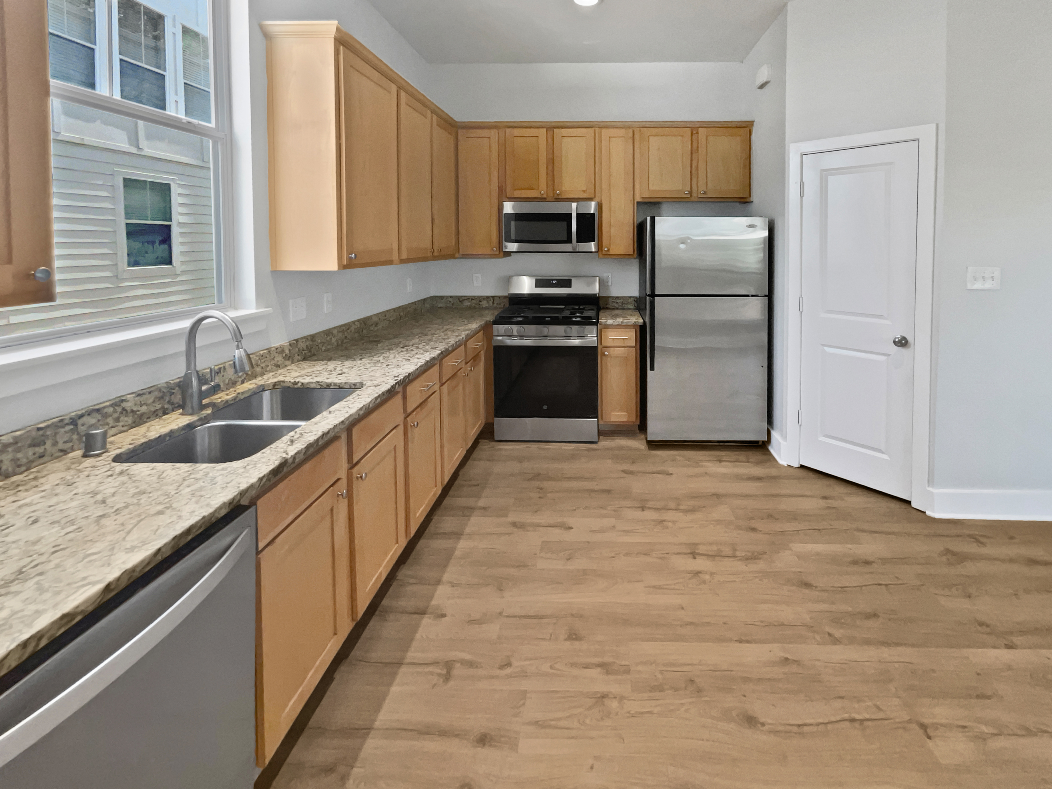 Photo 6 of 23 of 1616 Tribeca Way, Dallas, TX
