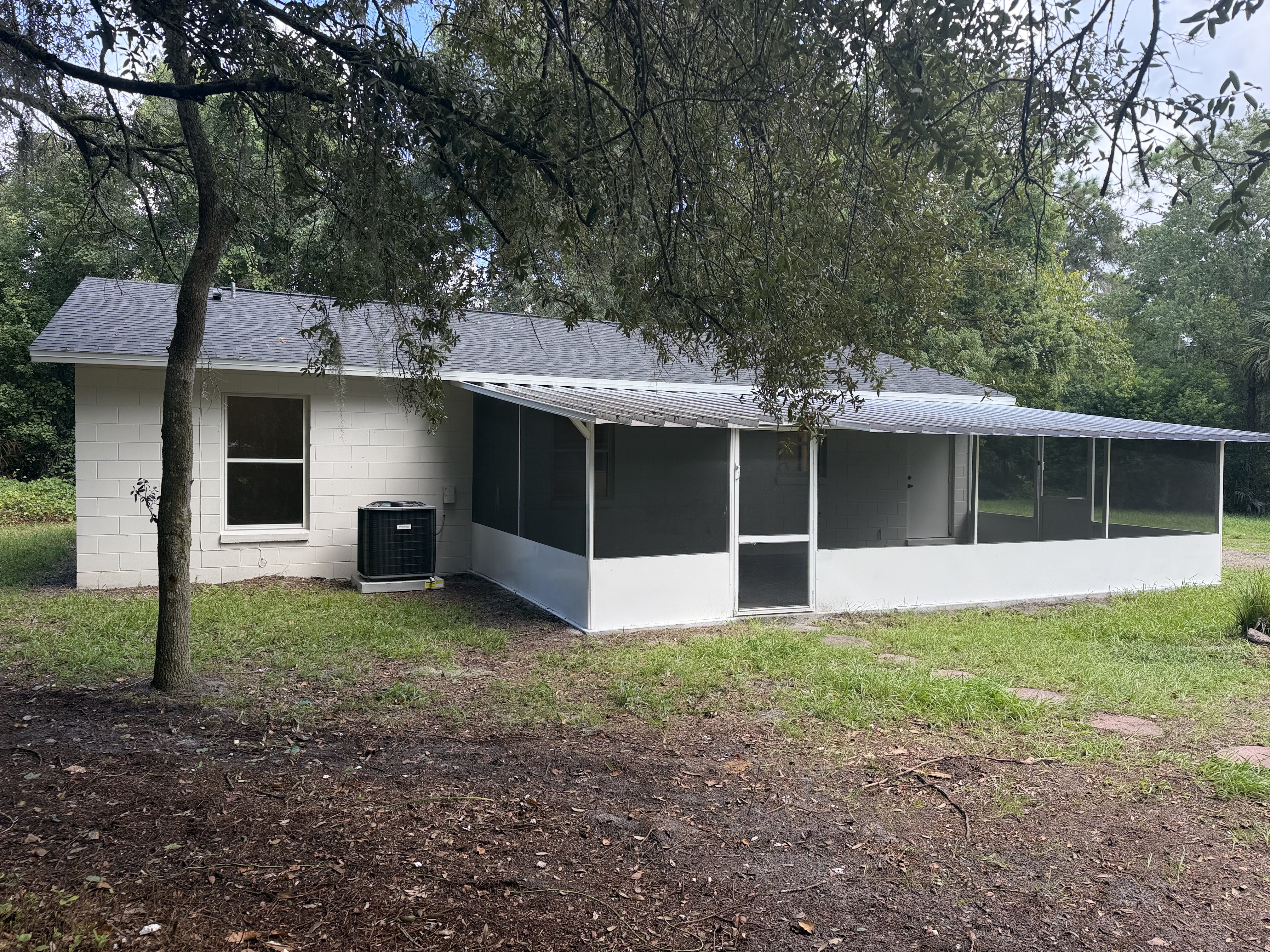 Photo 5 of 22 of 32444 Okaloosa Trl, Sorrento, FL