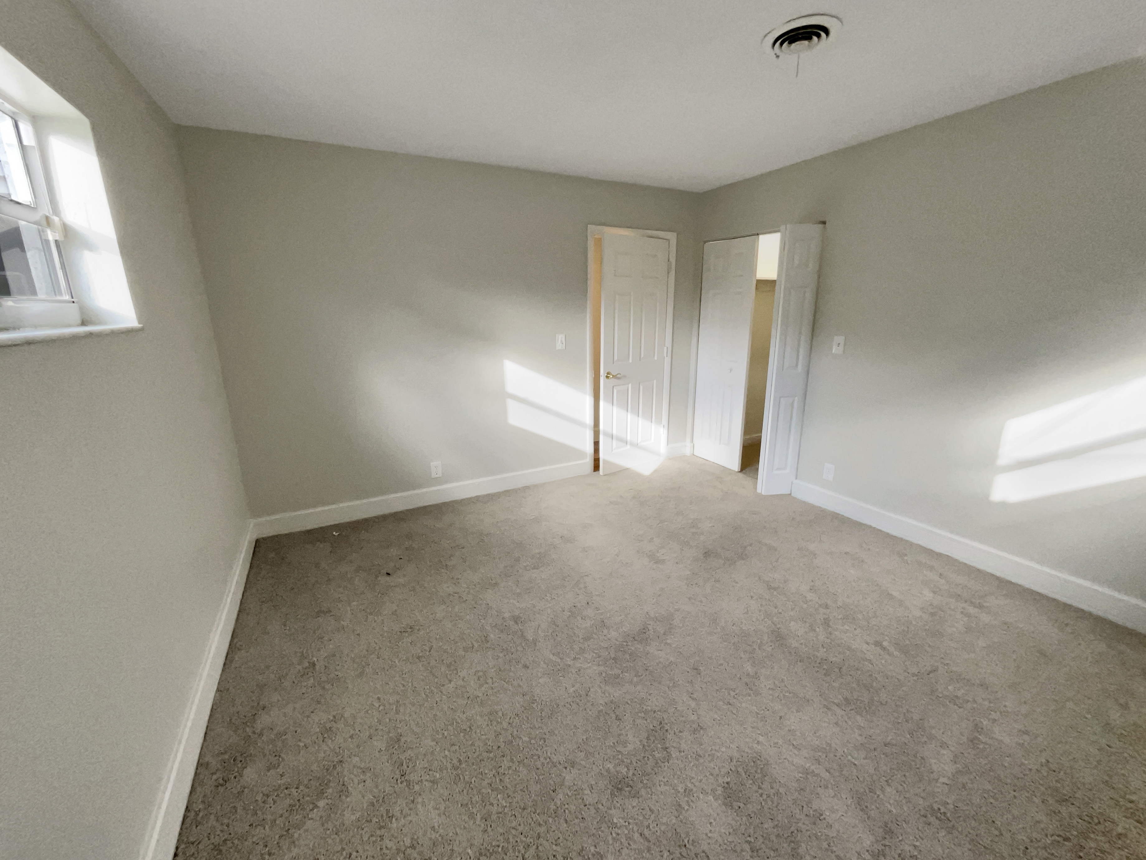 Photo 15 of 20 of 3765 NE 12th Ter, Pompano Beach, FL