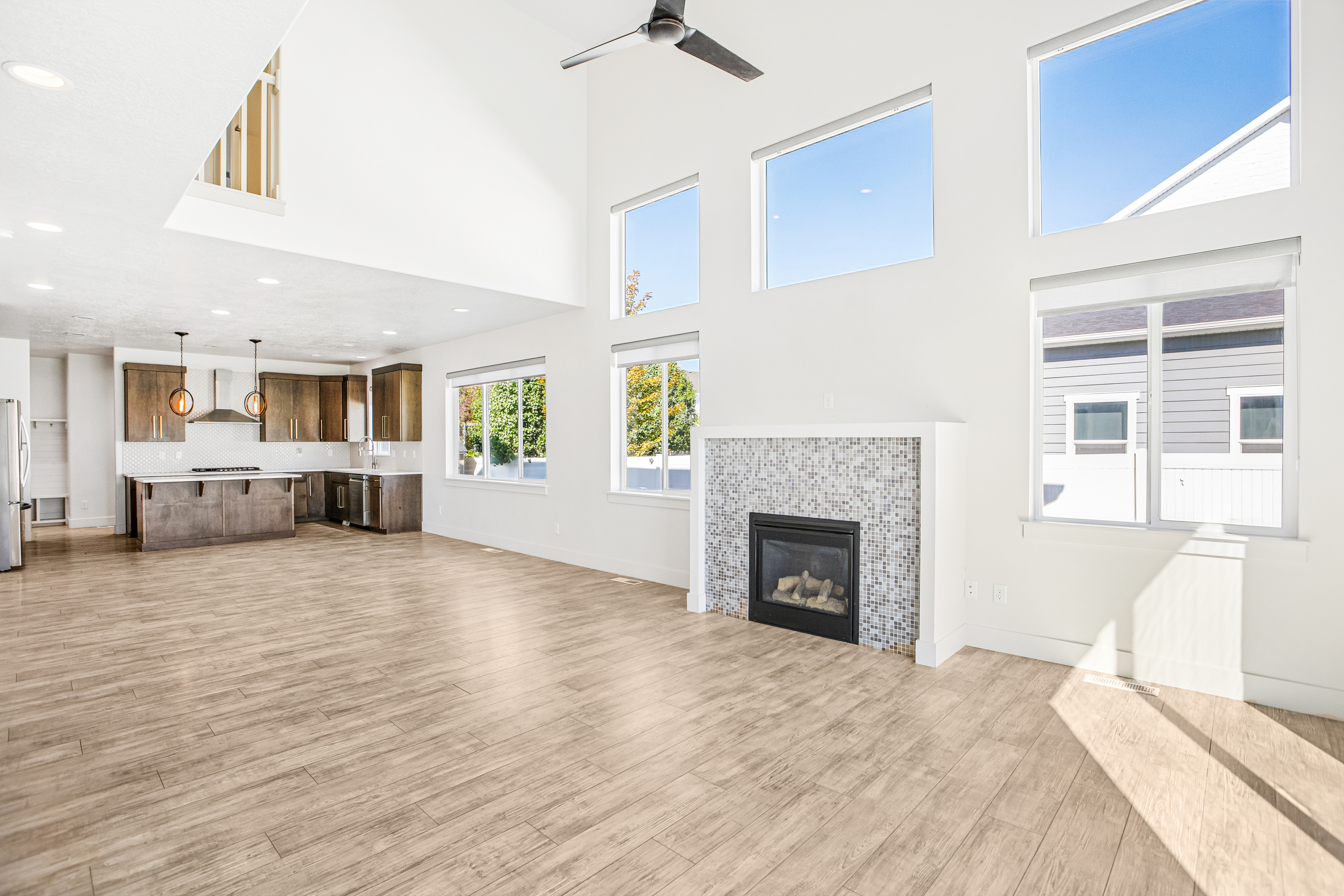 Photo 2 of 43 of 2462 W Bluestem Dr, Lehi, UT