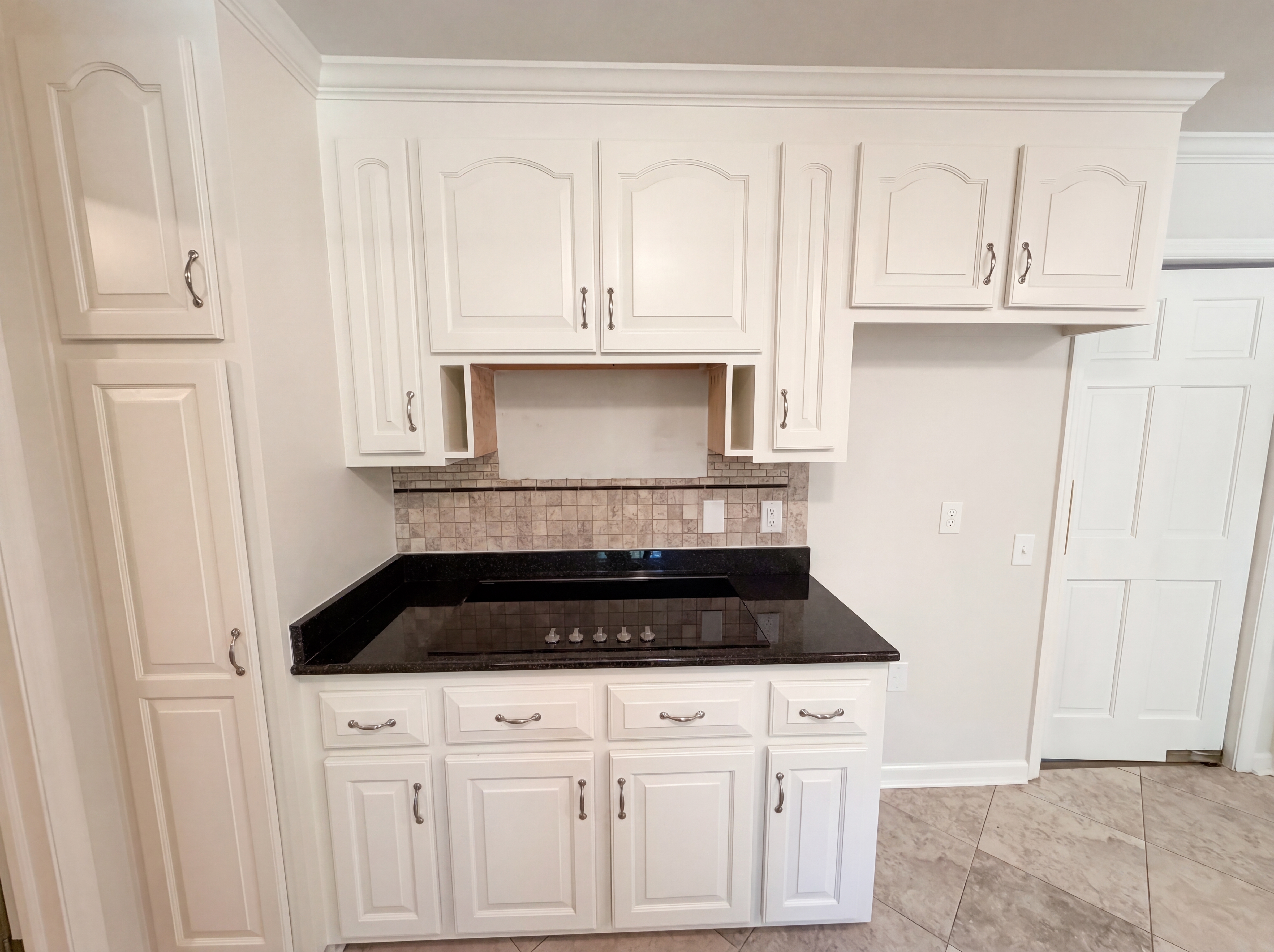Photo 15 of 33 of 9654 Windsor Lake Blvd, Columbia, SC