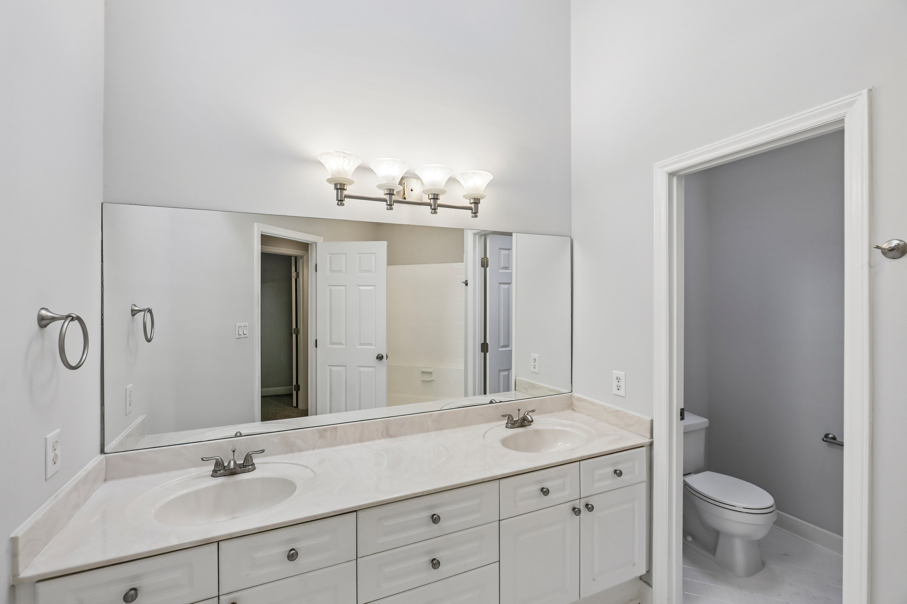 Photo 24 of 40 of 6104 Crupper Ct, Raleigh, NC