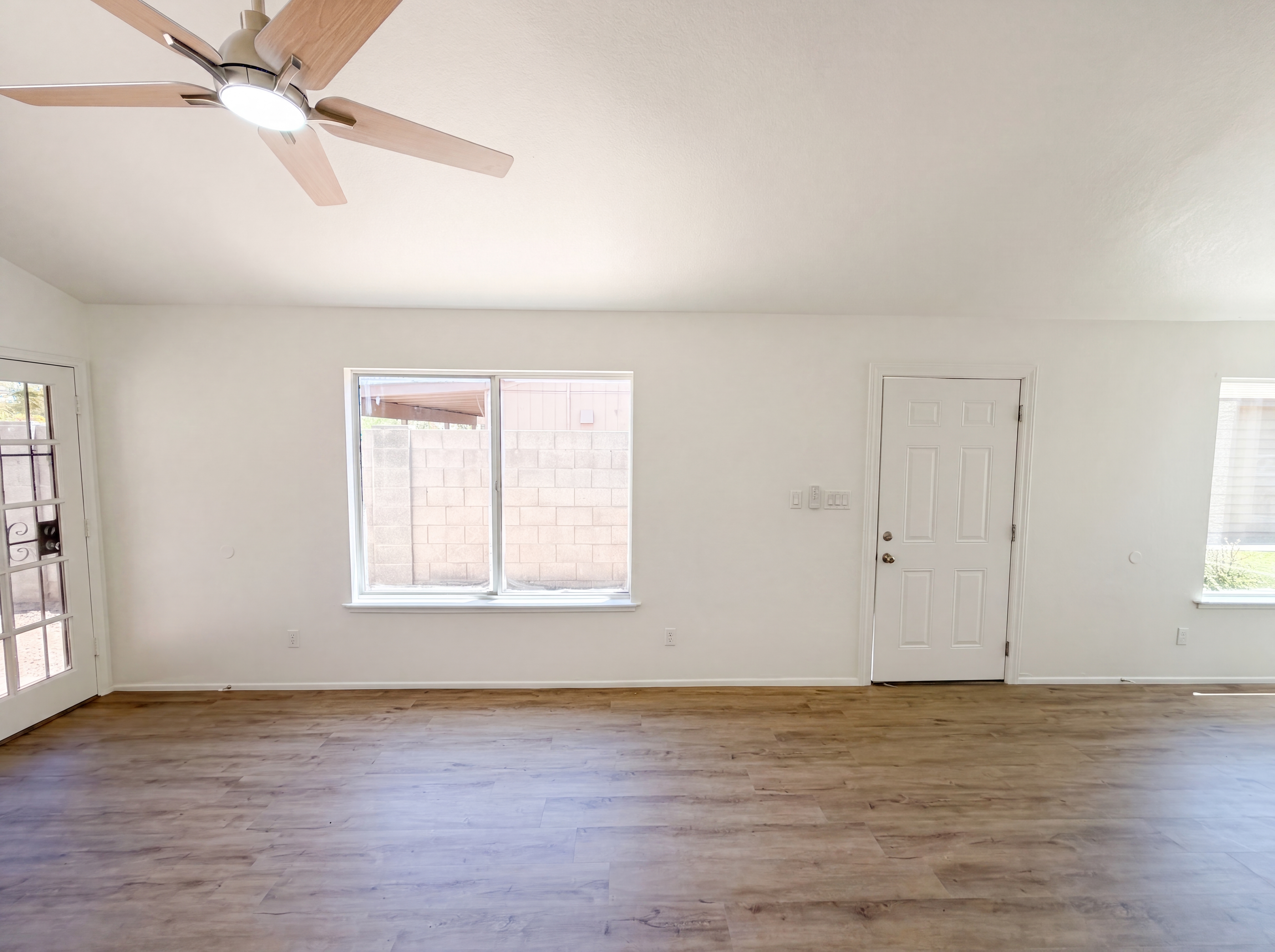 Photo 9 of 18 of 18627 N 33rd Dr, Phoenix, AZ