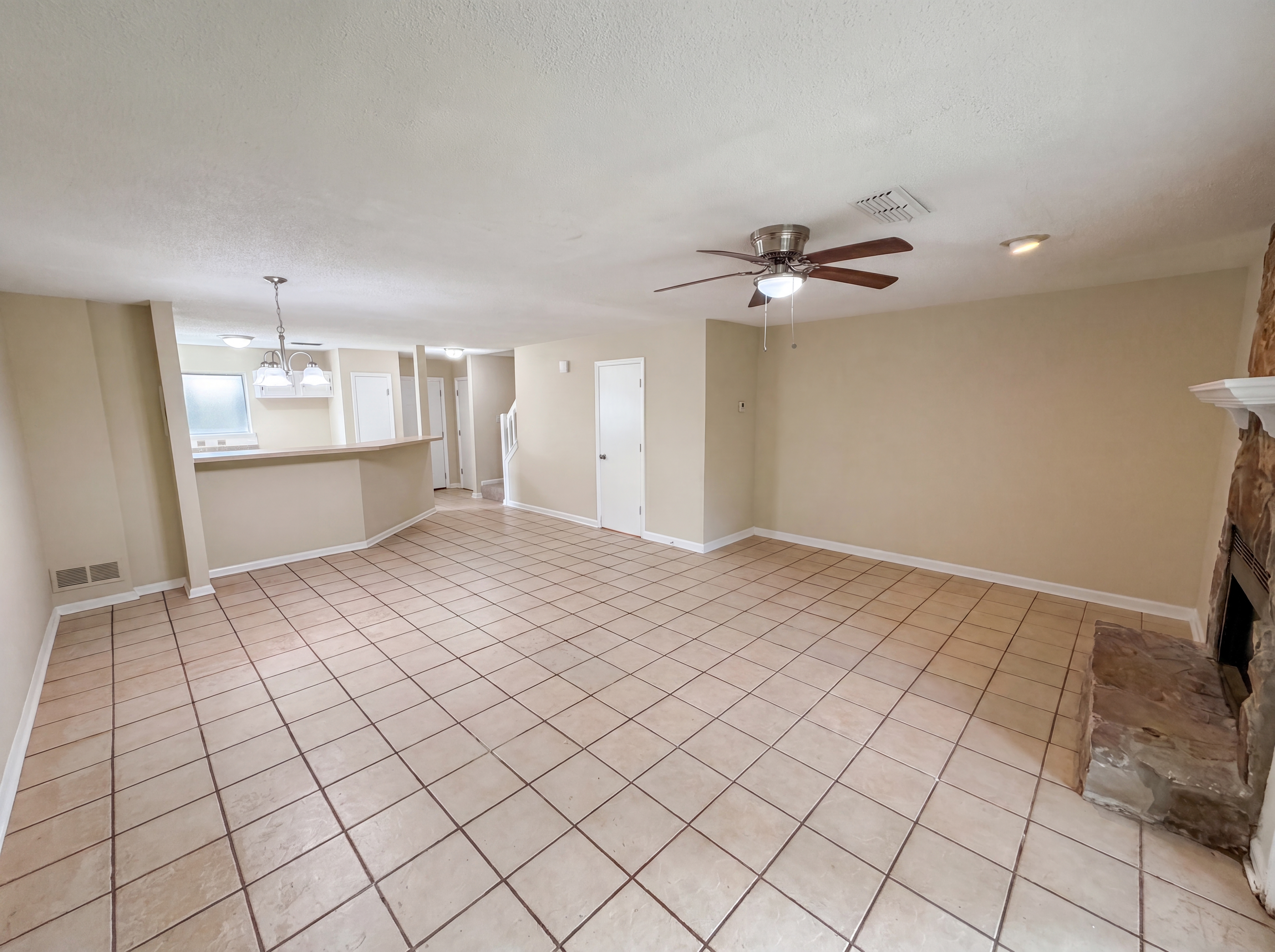 Photo 6 of 24 of 3271 Tennington Pl, Lawrenceville, GA