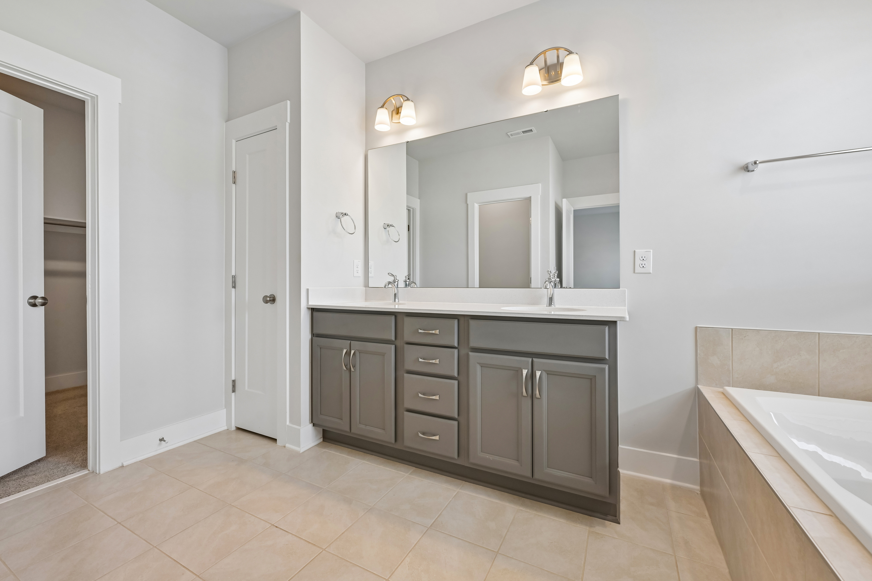 Photo 8 of 45 of 121 Broadwater Dr, Wake Forest, NC